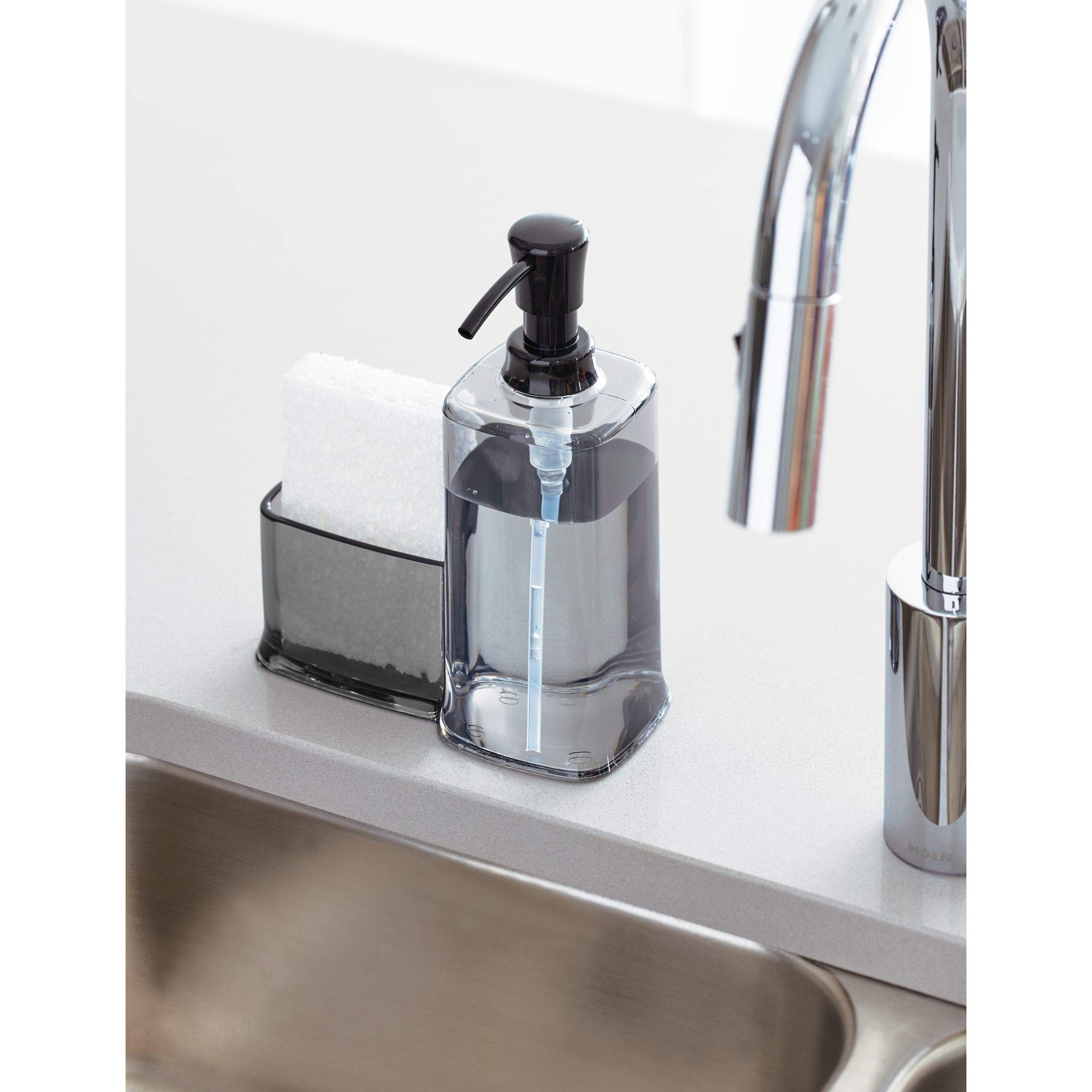 iDesign Dispensador líquido con estropajero, Organizador de Fregadero de plástico, Moderno dosificador de jabón con Porta estropajos, Gris, 16,5 cm x 7,9 cm x 21,0 cm