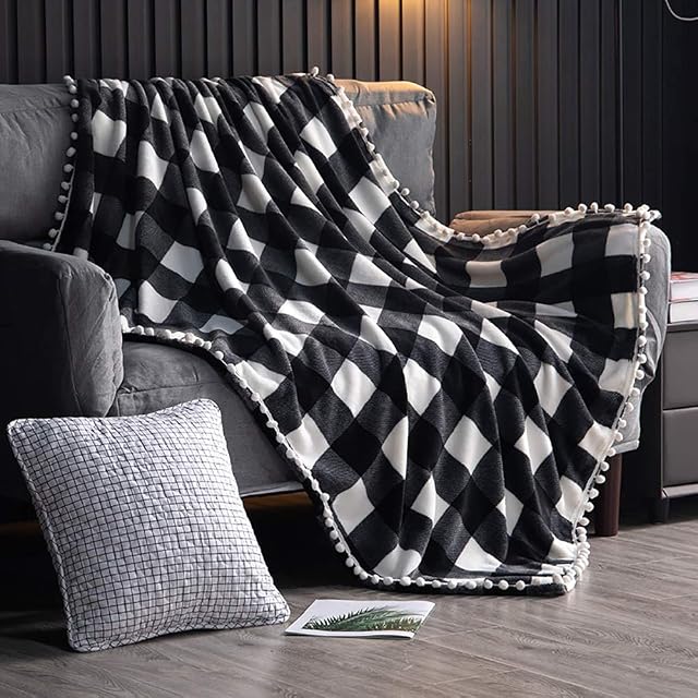 TEALP Fleece Throw Blanket with Pom Pom Fringe | Buffalo Plaid Checkered Black and White Flannel Throw for Couch Sofa Bed Suitable for All Season(130x 150cm)