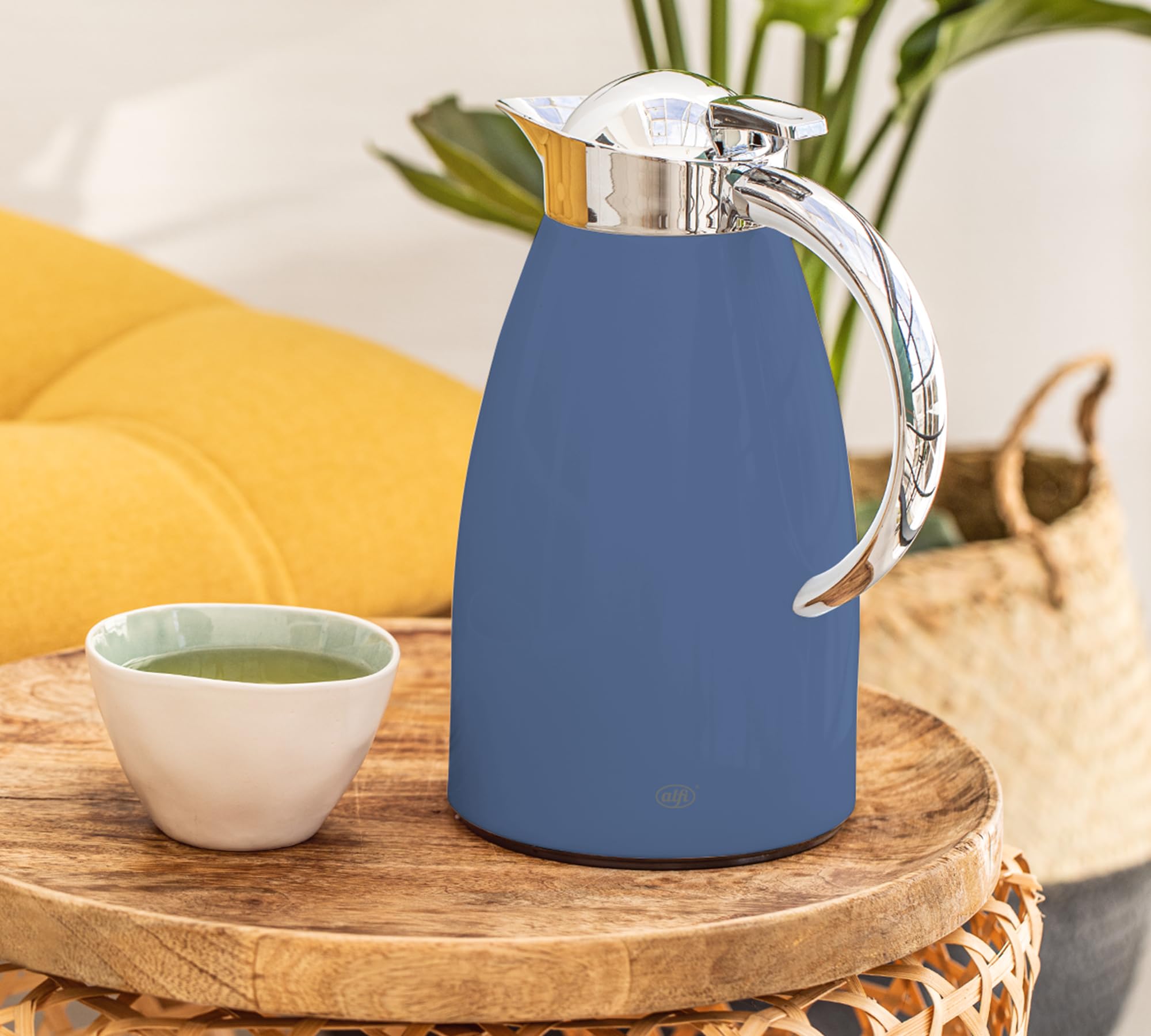 alfi SIGNO - Caraffa termica in acciaio INOX con inserto igienico in vetro temperato, chiusura a vite con comodo pulsante, impugnatura ergonomica, con una sola mano, ideale come caffettiera da caffè,