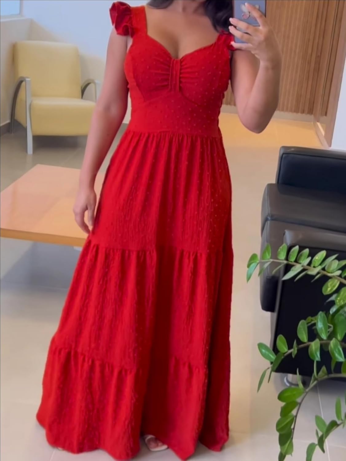 Vestido longo luxo franzido com babada na manga em promoção! Veja a oferta e mais achadinhos de Vestidos 4 Hoje é o melhor dia para comprar Vestido longo luxo franzido com babada na manga com aquele preço maroto! Promoção! Aproveite a oferta! 4