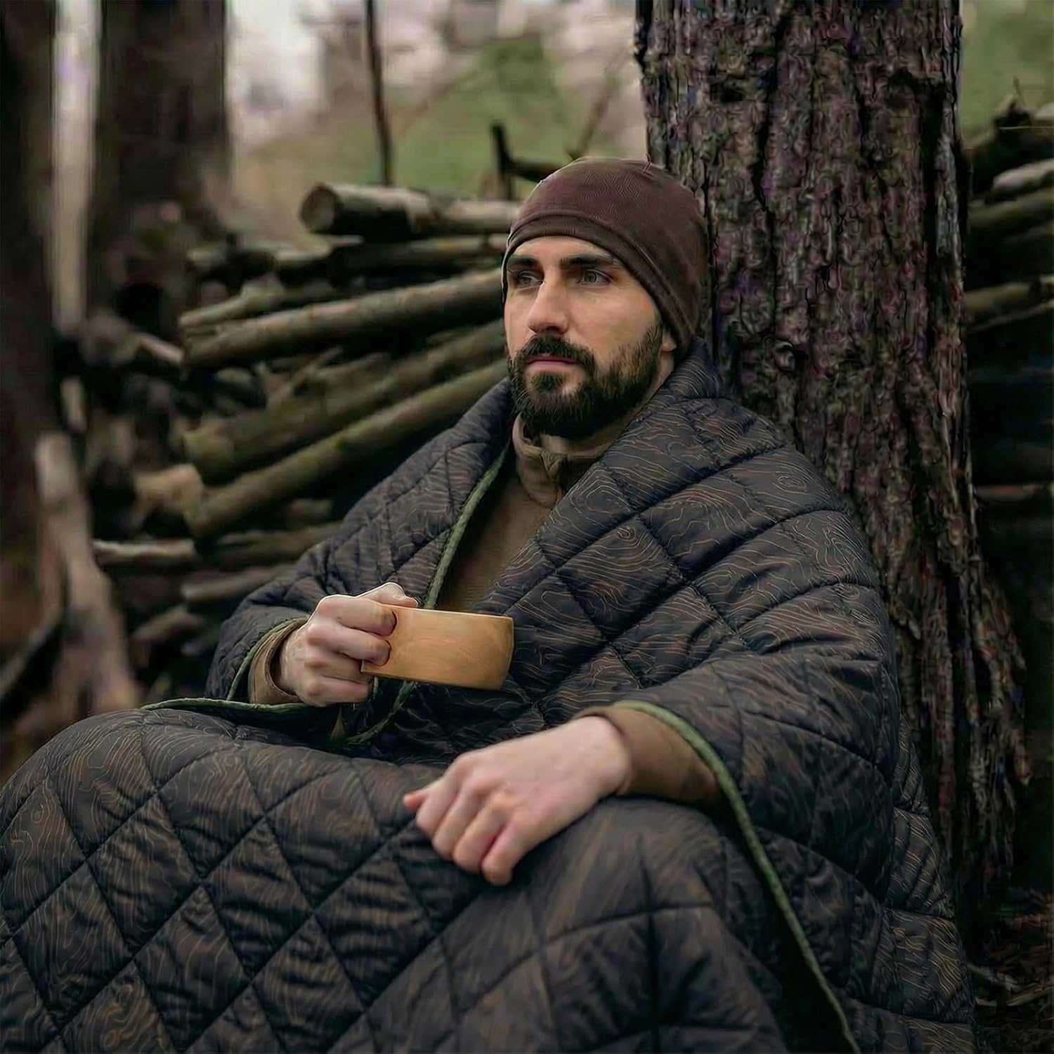 LOOGU Camo Blanket Waterproof Insulation Poncho Liner for Outdoor Camping, Hiking, Hunting, Survival, Backpacking, Picnicking