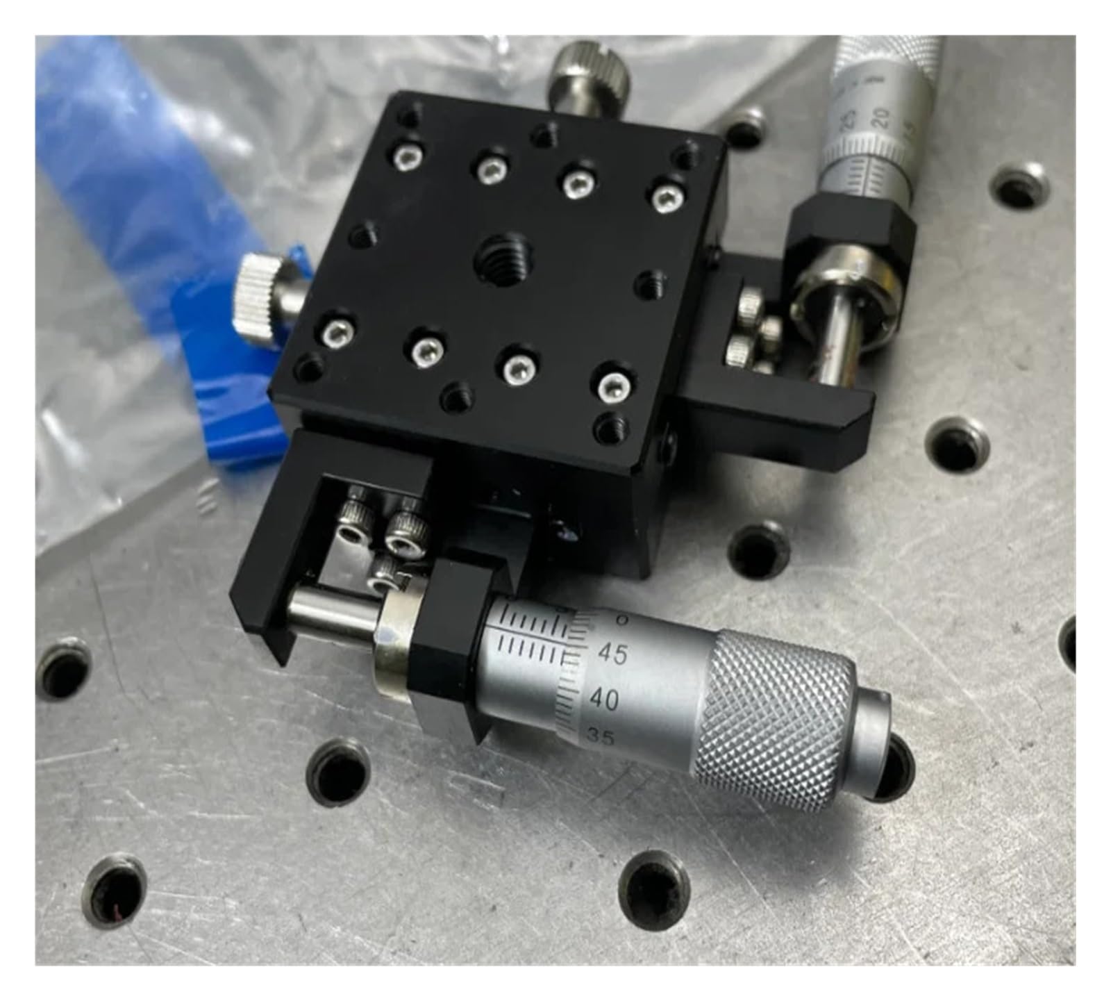Piattaforma di posizionamento rotante motorizzata, piattaforma di regolazione manuale, cremagliera lineare con scanalatura a coda di rondine, piattaforma di regolazione fine, corsa 40 mm, corsa cabl