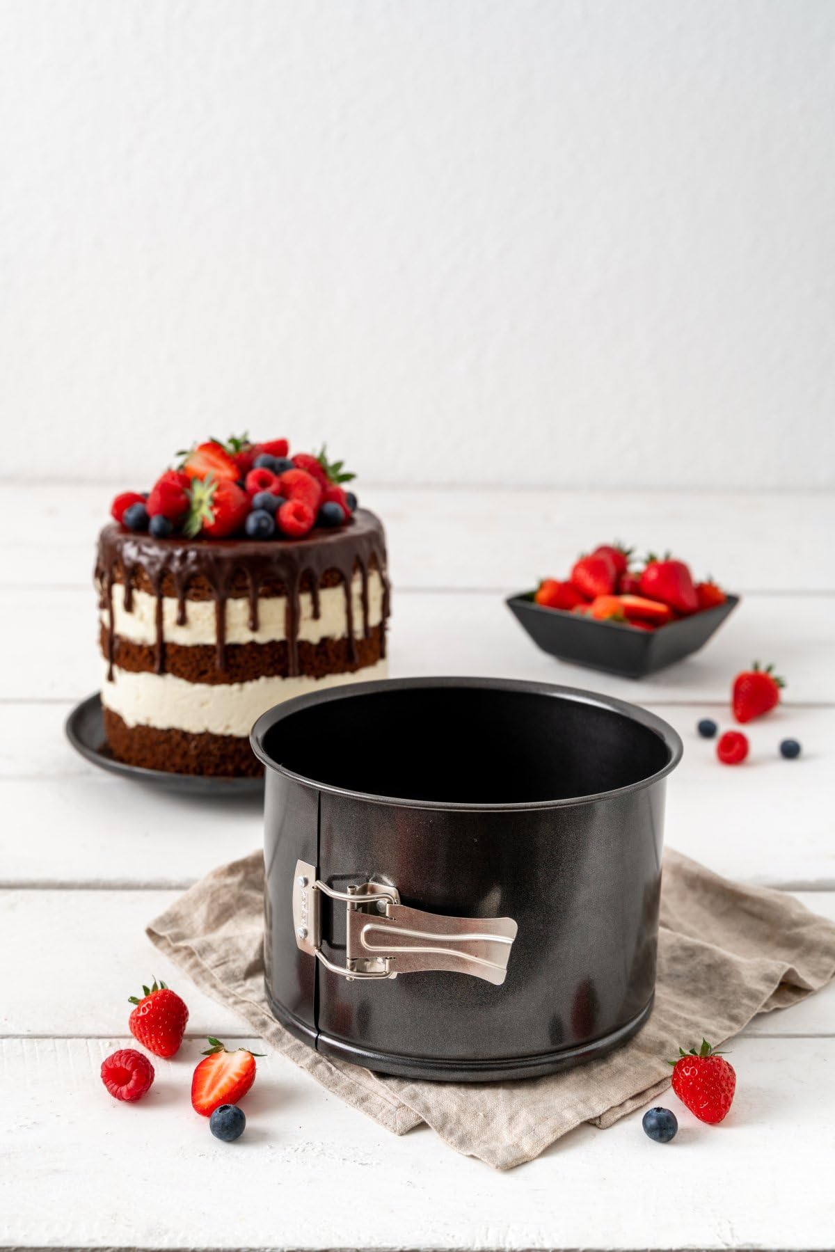 Zenker Teglia apribile extra alta – diametro 18 cm – lamiera d'acciaio nera metallizzato con rivestimento antiaderente – ideale per torte alte e panettoni italiani – Made in Germany