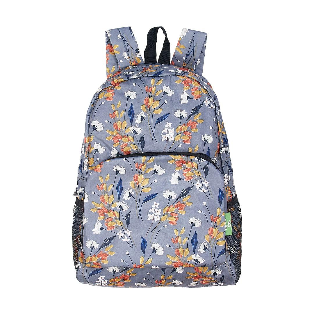 Mochila duradera de botellas recicladas que soluciona el espacio en viaje 8