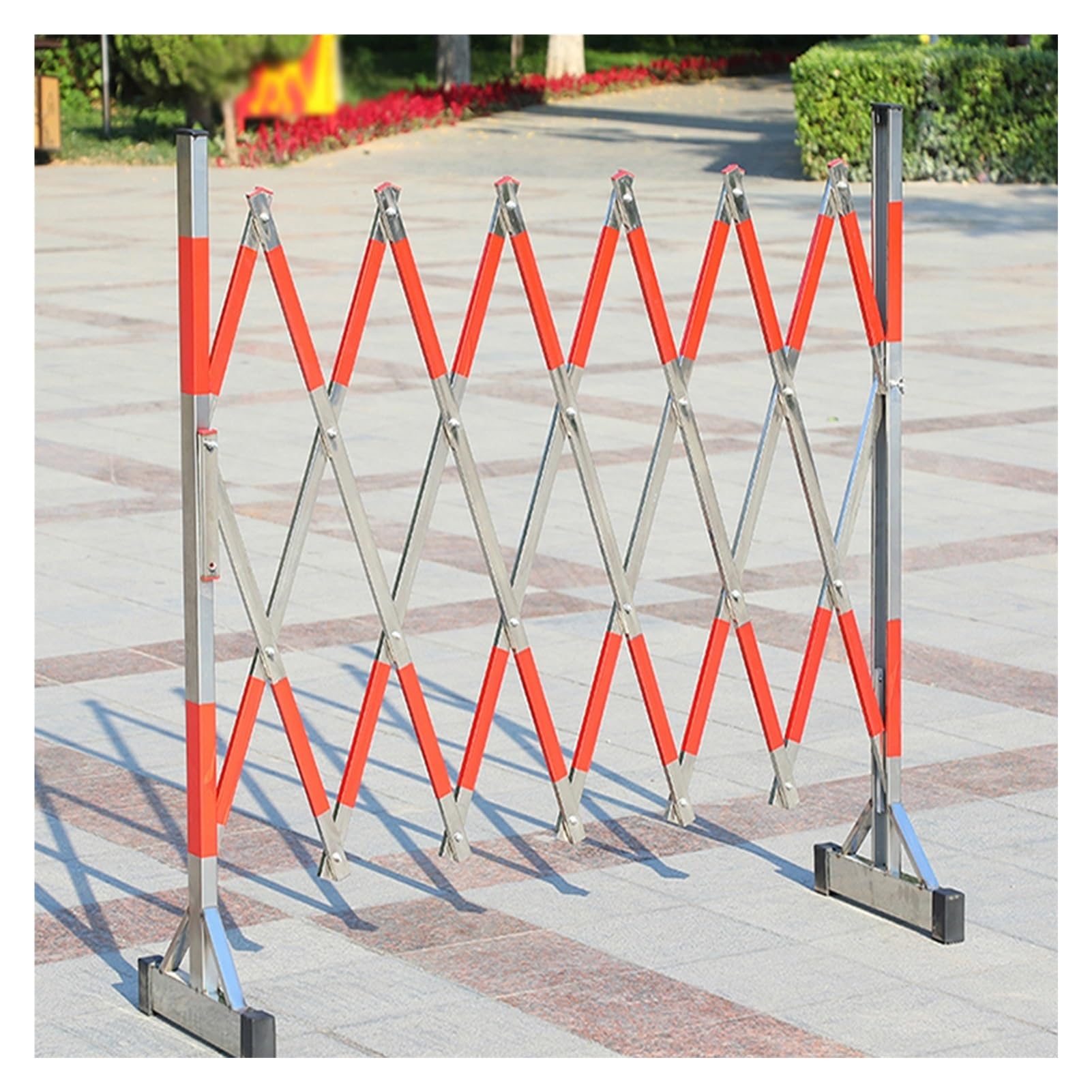 Barrière extensible pour interdire accès dépôt clôture rétractable mobile