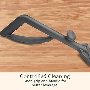 Cuisinart Heavy Duty Griddle Scraper, 6-inch Stainless Steel Blade with Splash Protection and Ergonomic Handle, Great Griddle Accessory Flat Top Grill Scraper BBQ Tool for Outdoor Cleaning