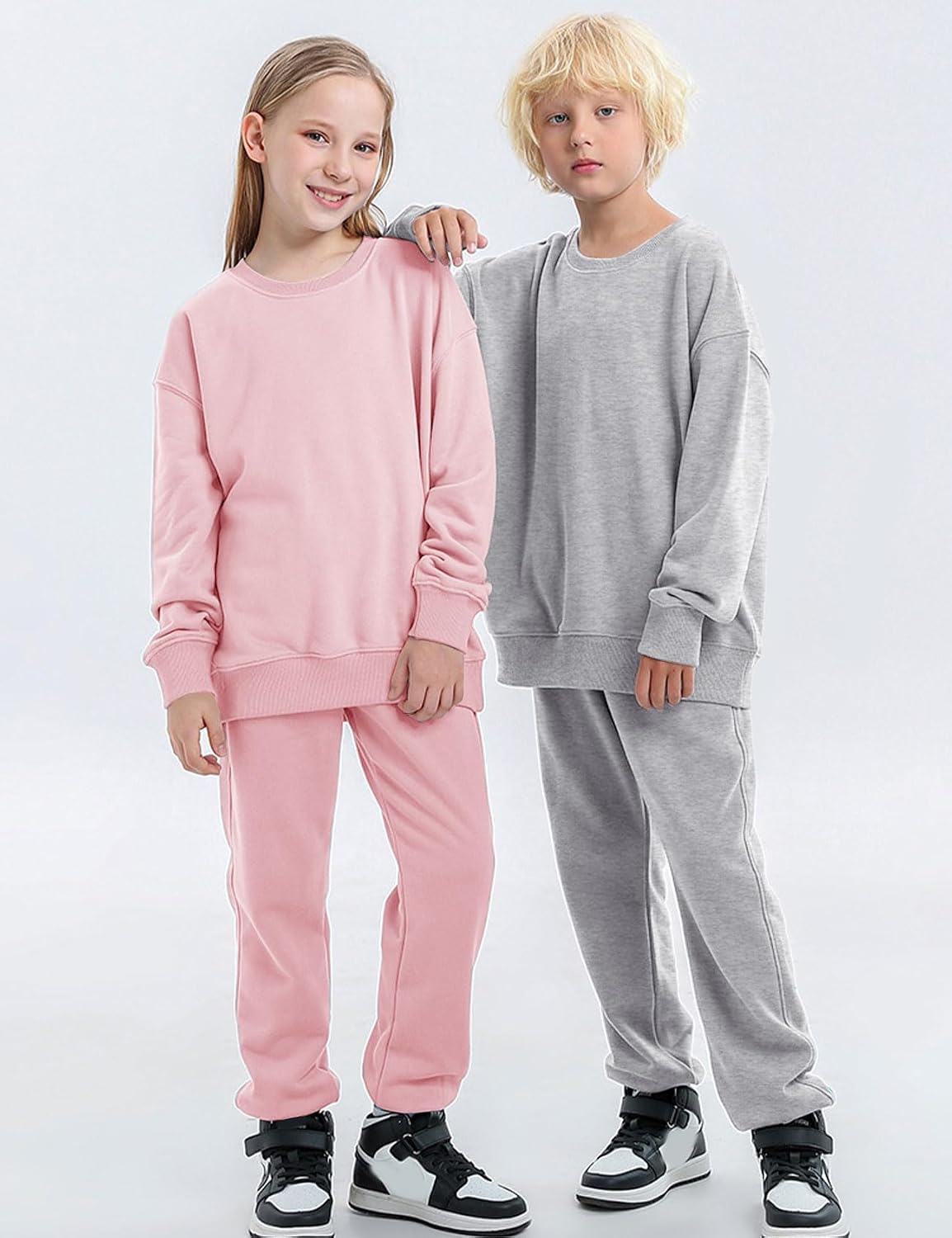 Flygo Boys Girls 2 Piece Tracksuit Athletic Sweatsuits Set Unisex Kids Crewneck Sweatshirt and Jogger Sweatpants with Pockets
