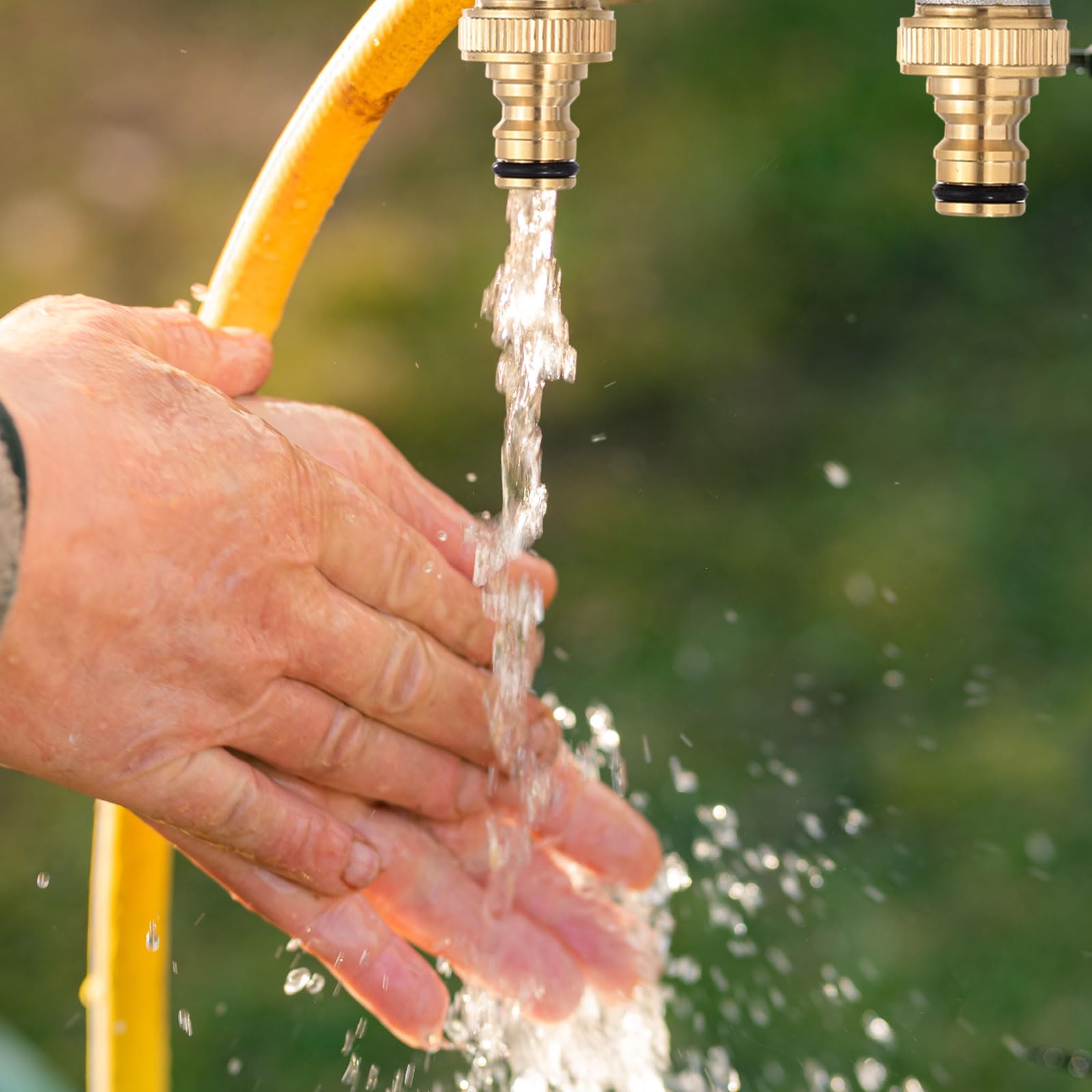 QUARKZMAN Distributore d'Acqua a 5 Vie, Adattatore per Rubinetti con Valvole Intercettazione Individuali Nere e Rubinetto, Flusso d'Acqua Regolabile e Intercettazione per Tubi Flessibili