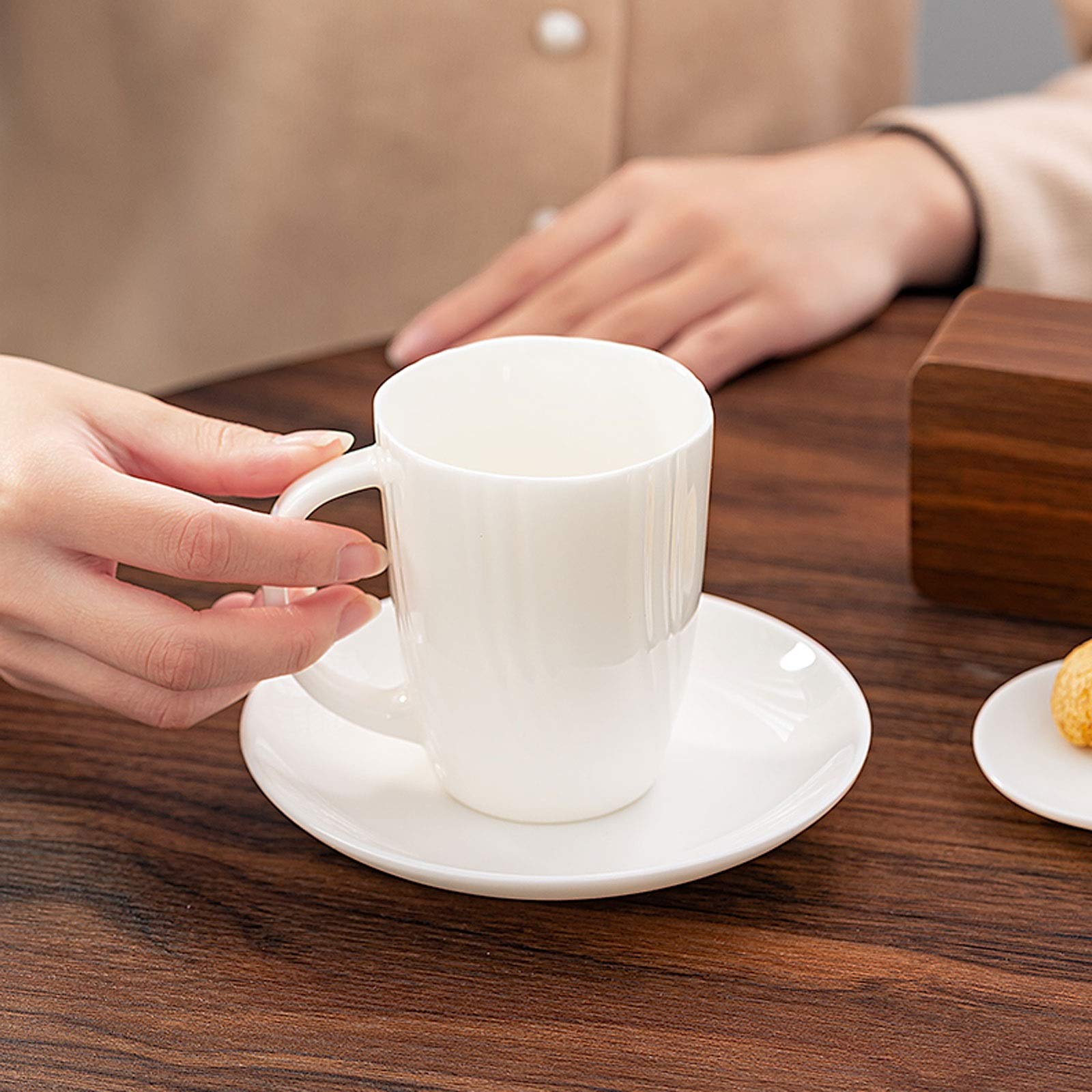 zxb-shop Ceramiczny kubek antyczny biały porcelanowy kubki do kawy i spodek 24 ml zestaw kubków do kawy ceramiczne kubki do kawy prezent idealny na napoje, gorącą czekoladę i herbatę kubek