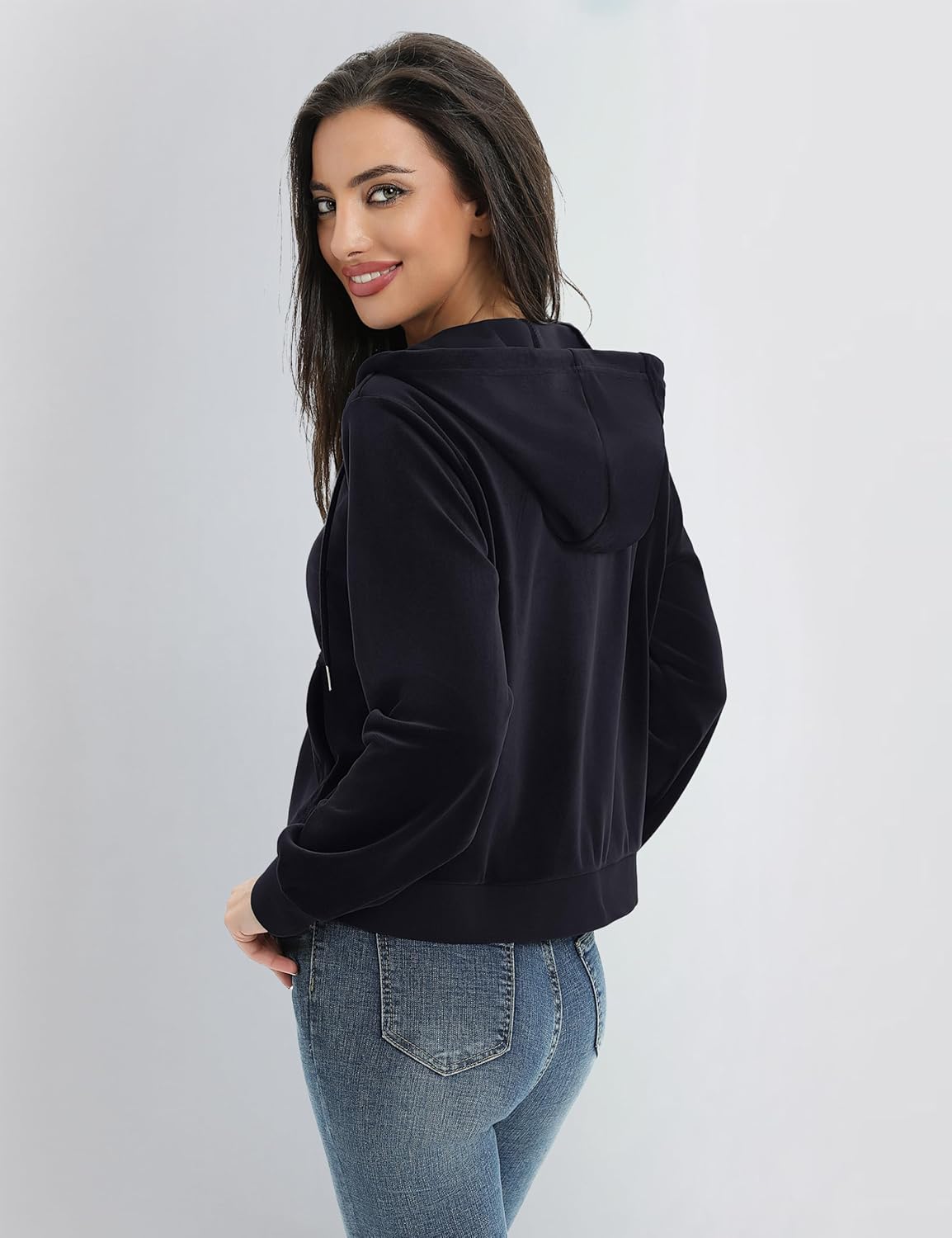 YUCOLEN Womens Zip Up Hoodies Velour Cropped Sweatshirts Soft Fleece Jackets Trendy Fall Outfits with Pockets Drawstring - Image 3