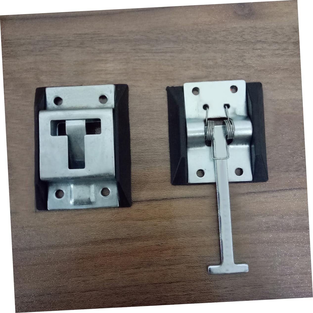 Ciieeo 4sets Trailer Door Holders Versatile Latch for Rvs and Cargo Trailers Weather-Resistant Enhanced Security for Vehicles