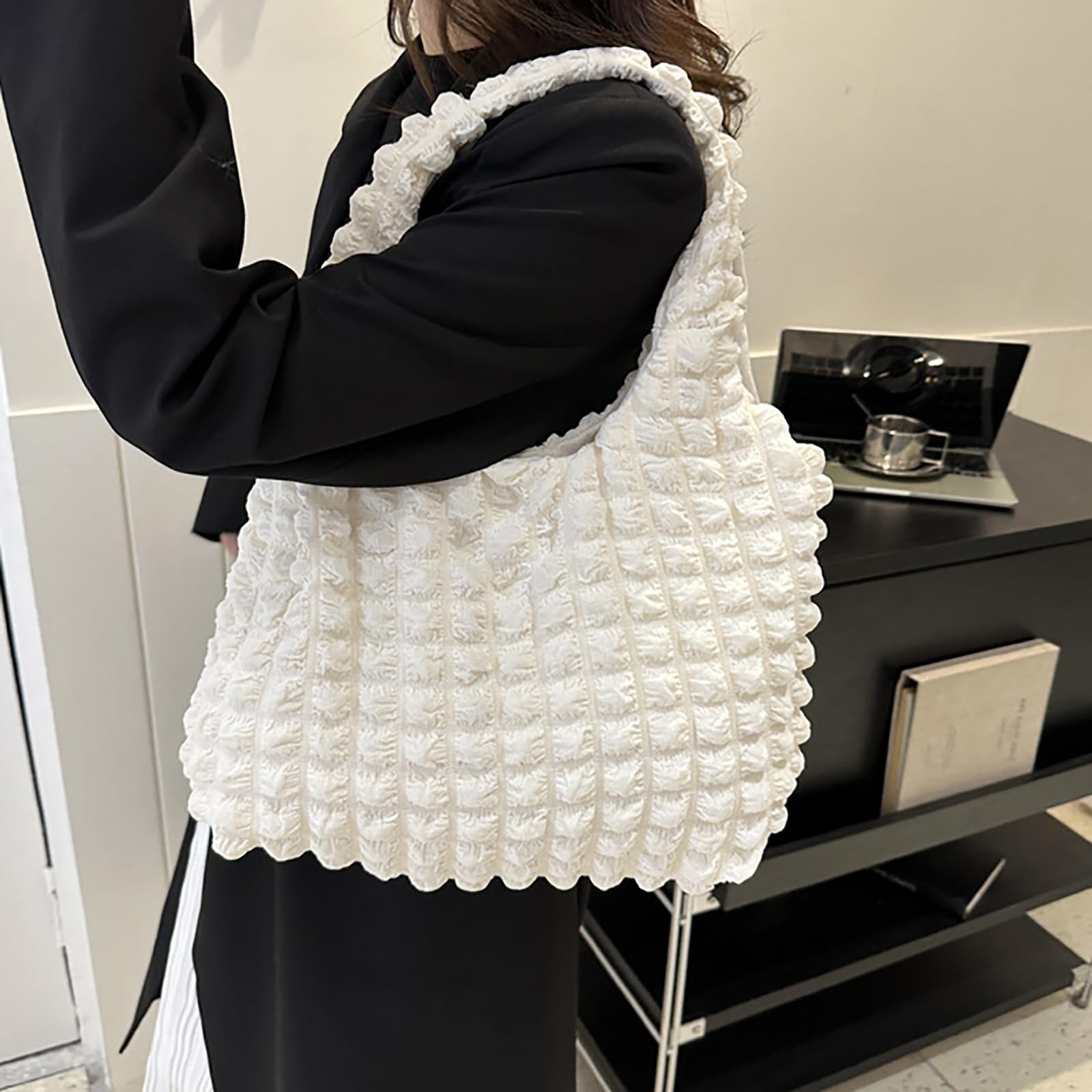 Amazon.co.jp: トートバック 韓国 もこもこ 大きめ バブル ショルダー