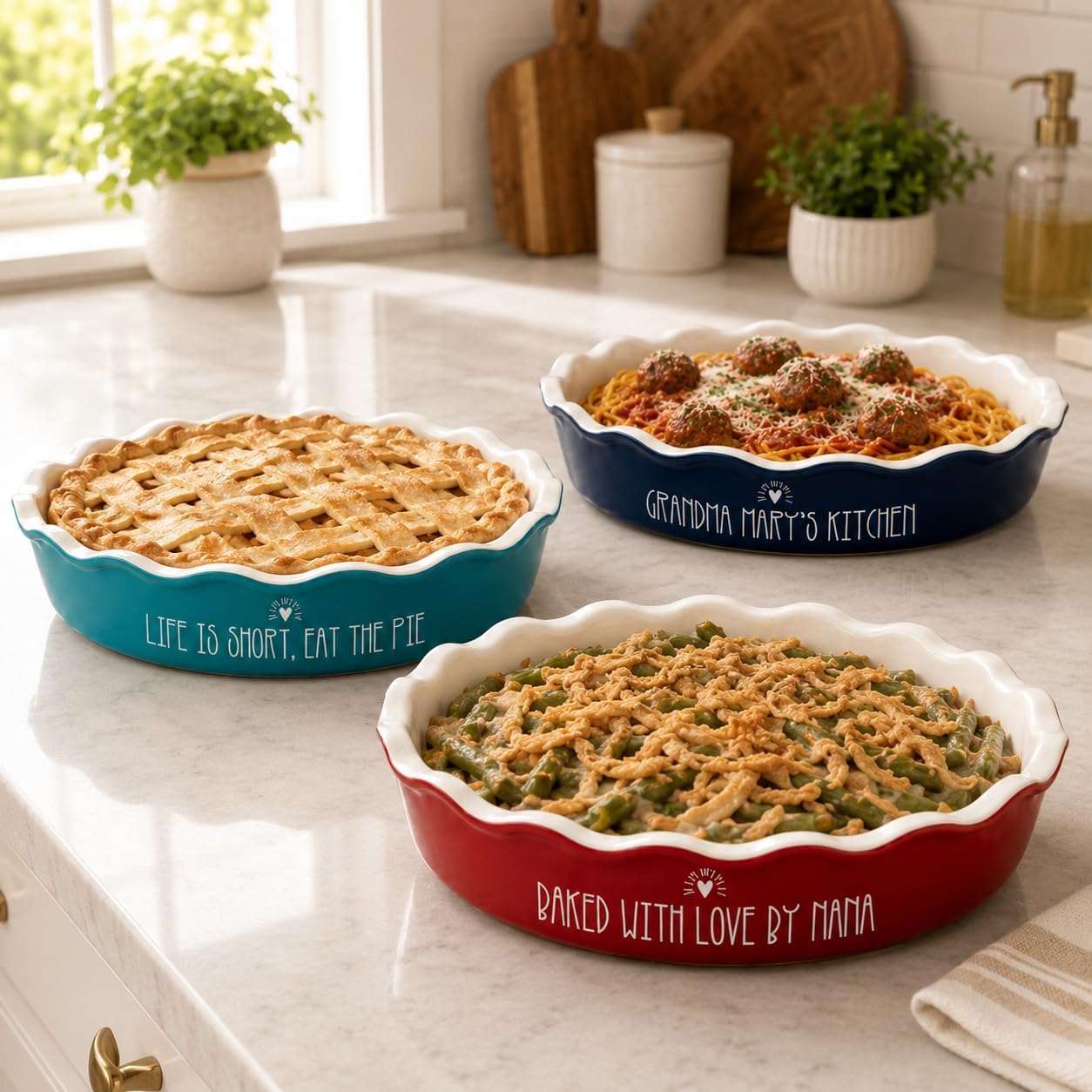 Personalization Universe Made with Love Personalized Classic Pie Dish, Hand-Glazed Stoneware, Oven to Table Baking Dish, Ideal for Pies and Casseroles, Dishwasher Safe - Navy