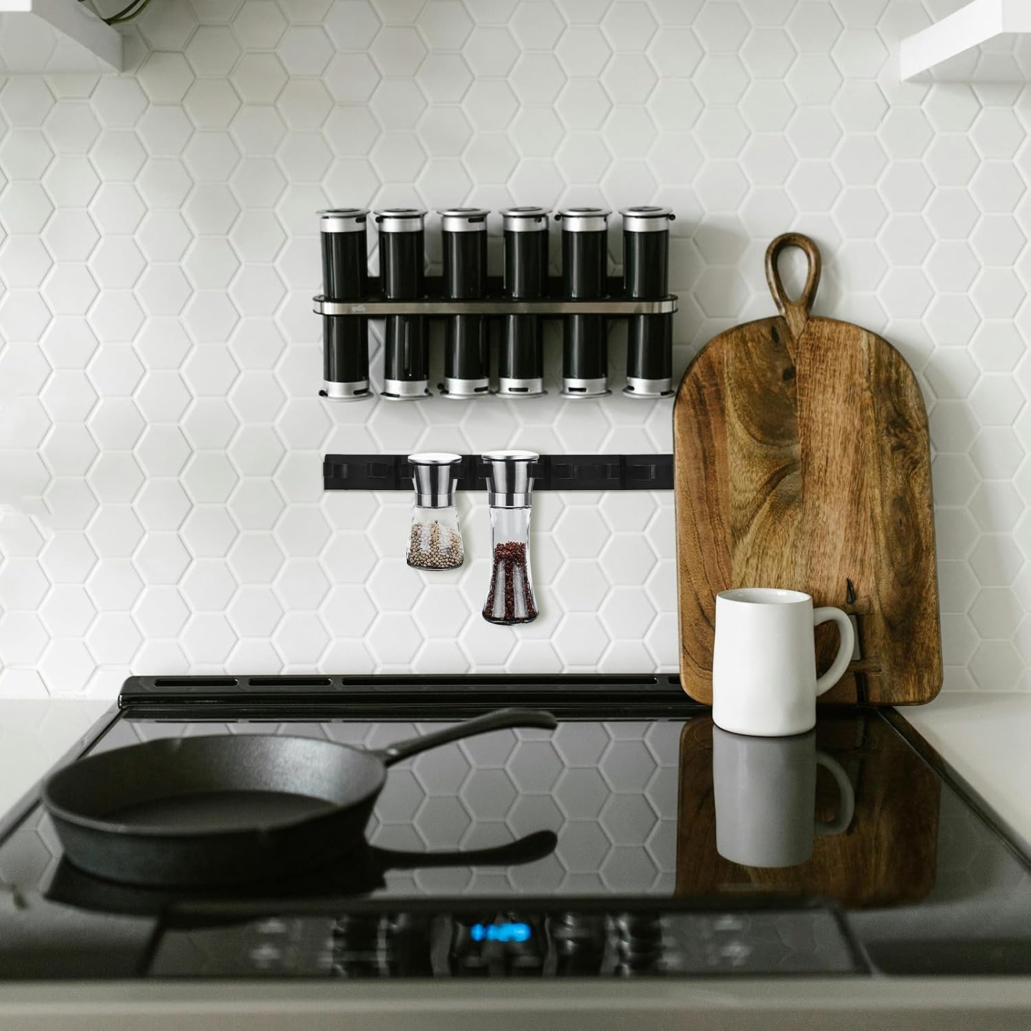 4pcs Kitchen Spice Rack and Food Clips Set, Black Countertop and Cabinet Seasoning Organizer with Space-saving Hanging Clips for Kitchen Storage and Rv Use