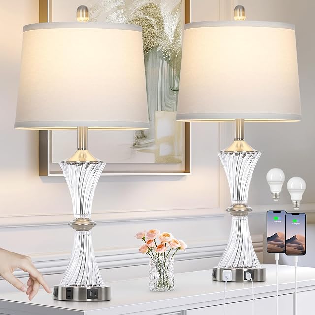 Rinweey Lampe de table en verre cristal 2 avec USB Ports C+A & AC Outlet, Lampes blanches claires, Lampe de chambre moderne, Lampe en argent pour les stands de nuit Chambre à coucher salon,Lampe de stand-nuit LED Ampoules comprises