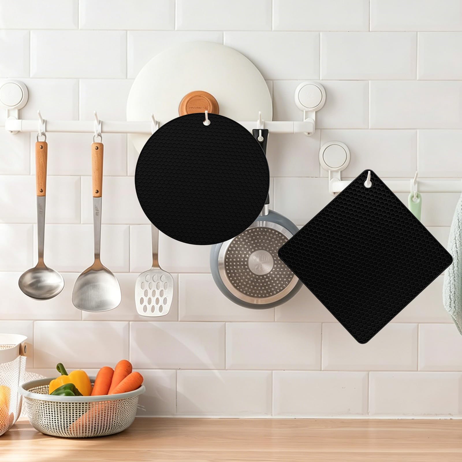 Scettar 4 Pcs Dessous de Plat en Silicone(2 Circulaire+2 Rectangulaire), sous Plat de Table Chaud(Noir), pour Casseroles et Poêles Chaudes, Multi-Usages