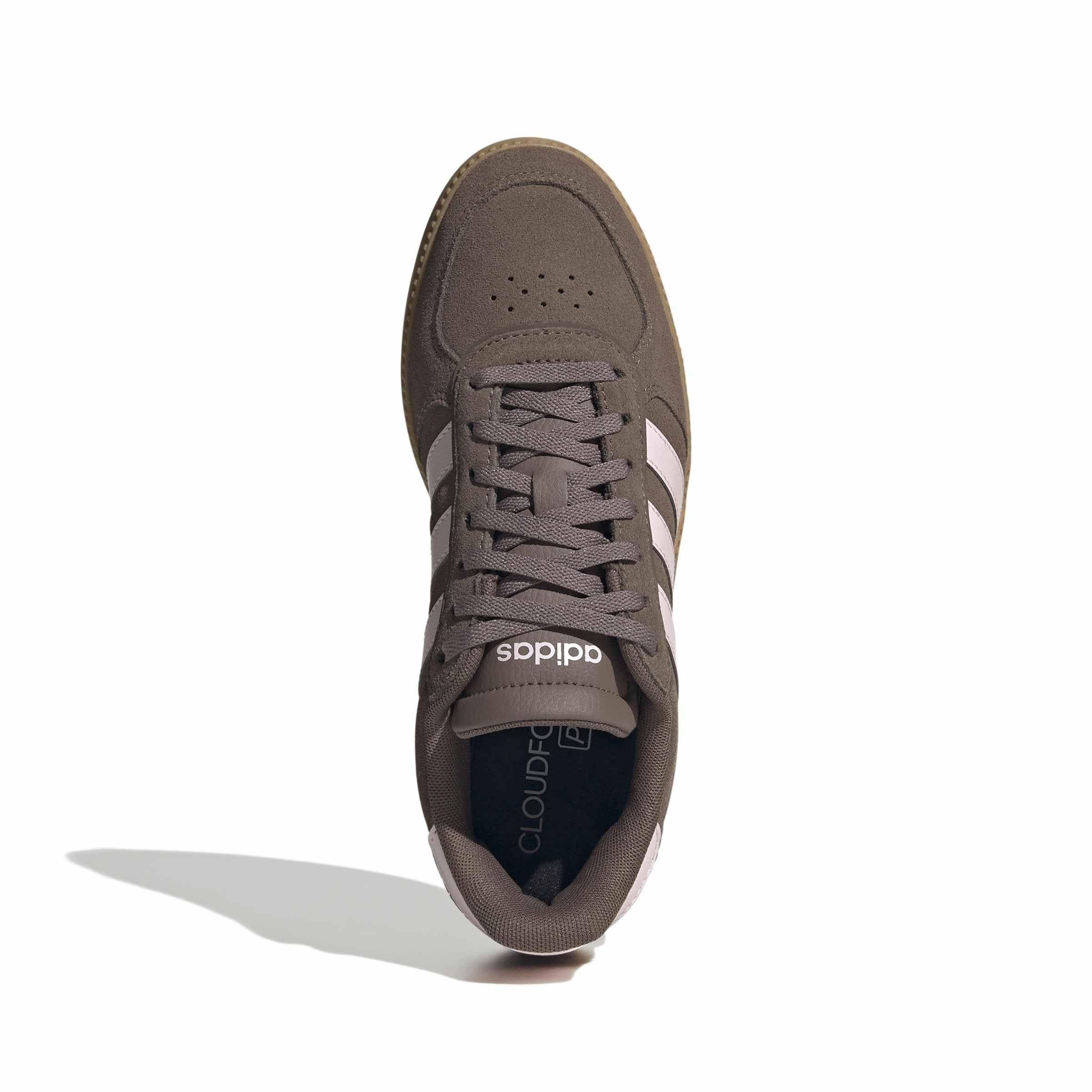 Visita la tienda de adidas Adidas Mujer BREAKNET Sleek Zapatos in use
