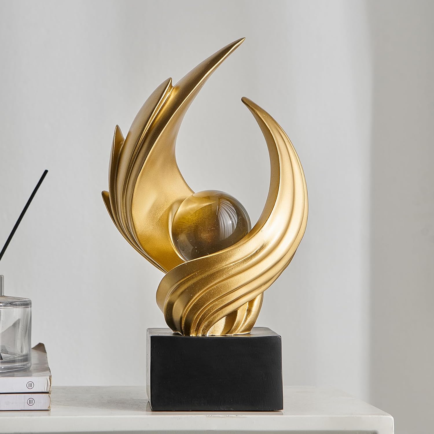 FJS Modern Gold Statue Living Room Decor, Resin Shelf Decor Accents, Abstract Art Sculptures Decorations for Bookshelf Dining Room Office Coffee Table TV Stand