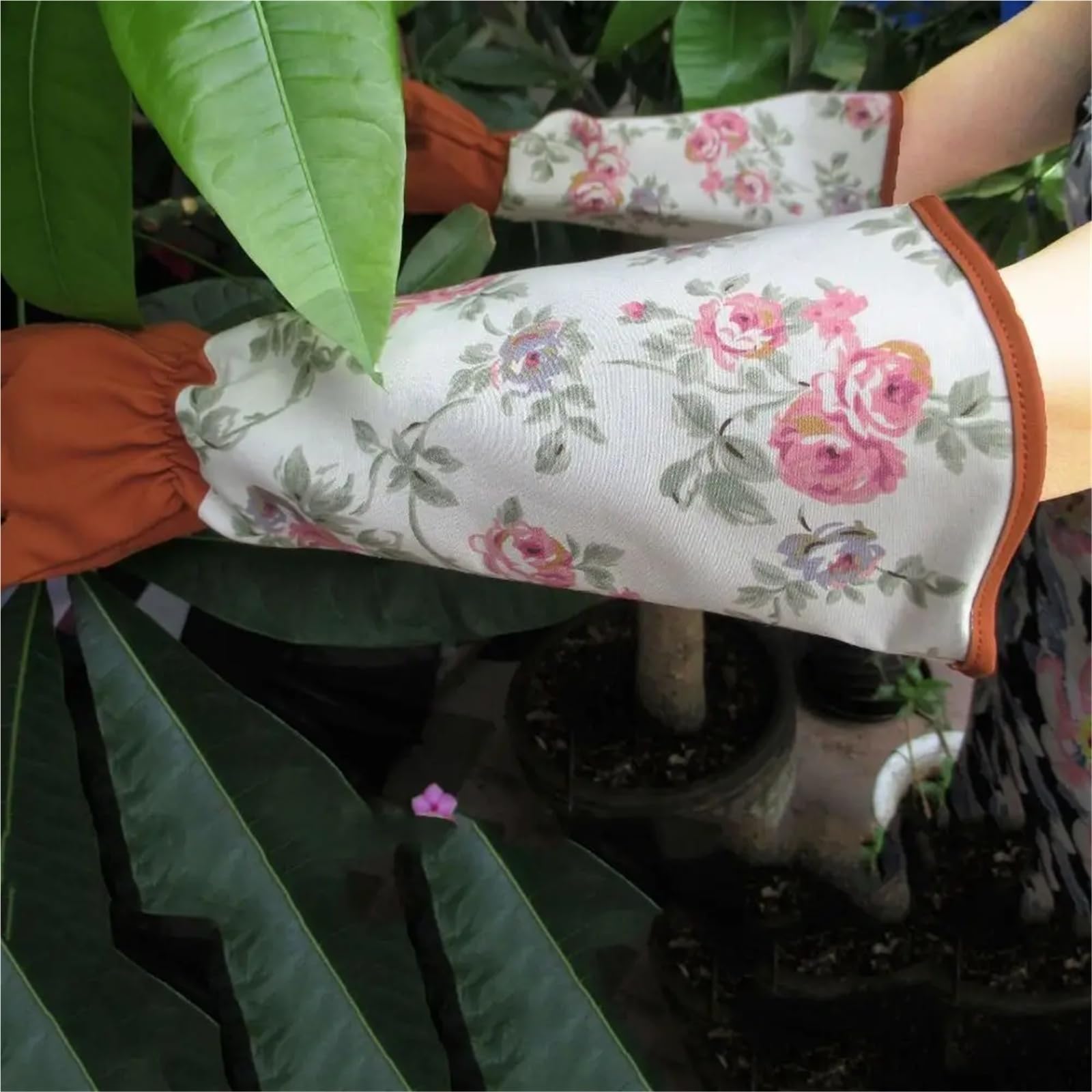 Generico Guanti da giardinaggio antispina a manica lunga, guanti di sicurezza traspiranti con stampa floreale for lavori domestici di potatura delle rose