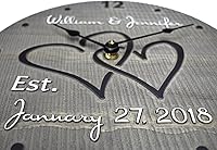 Vista 9 de Reloj de pared de madera personalizado de 11 pulgadas con corazones entrelazados para pareja, madera hecha a mano