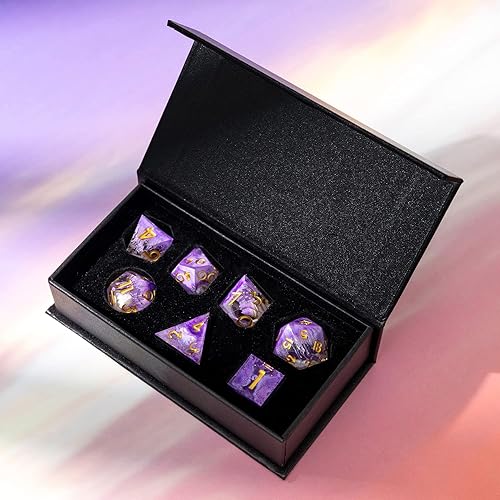 Miniatura 5 de Sharp Edge - Juego de dados DND hechos a mano, 7 accesorios para juegos TTRPG de Calabozos y Dragones, RPG multicara, resina poliédrica, de borde