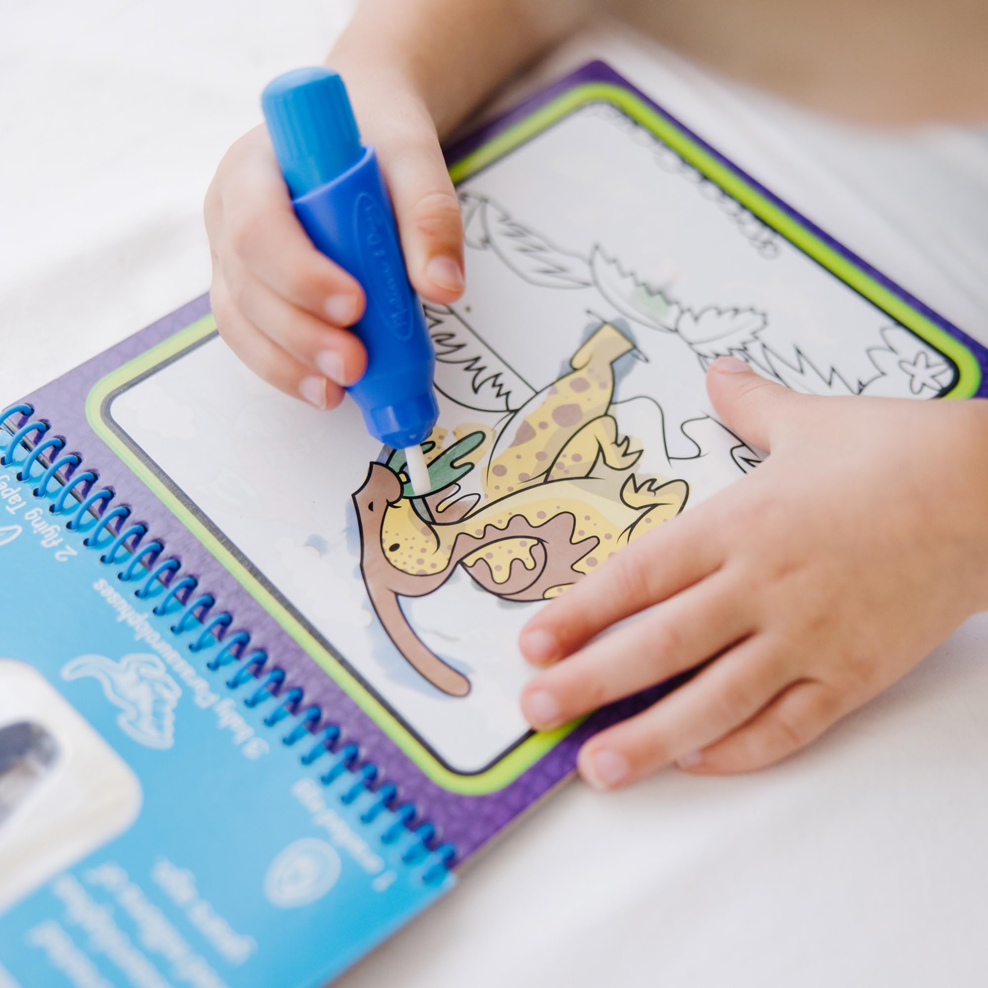 Melissa & Doug Water Wow! Libro Magico da Colorare con Pennello ad Acqua - Tema Dinosauri, Gioco Educativo da Viaggio per Bambini, 3+ Anni