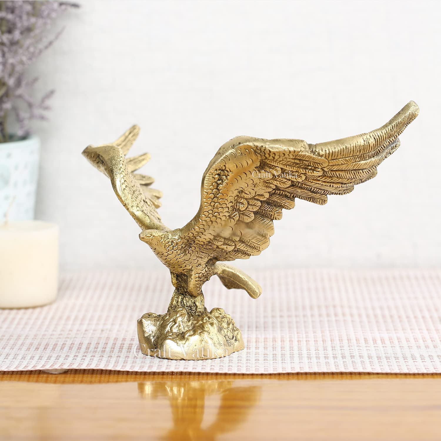 Amazon Brand - Umi Brass Eagle Statue Wild Bird Flying Hawk Sculpture Feng Shui Decorative Home Office Showpiece Figurine (Size 7 x 4.5 x 5.5 Inches)