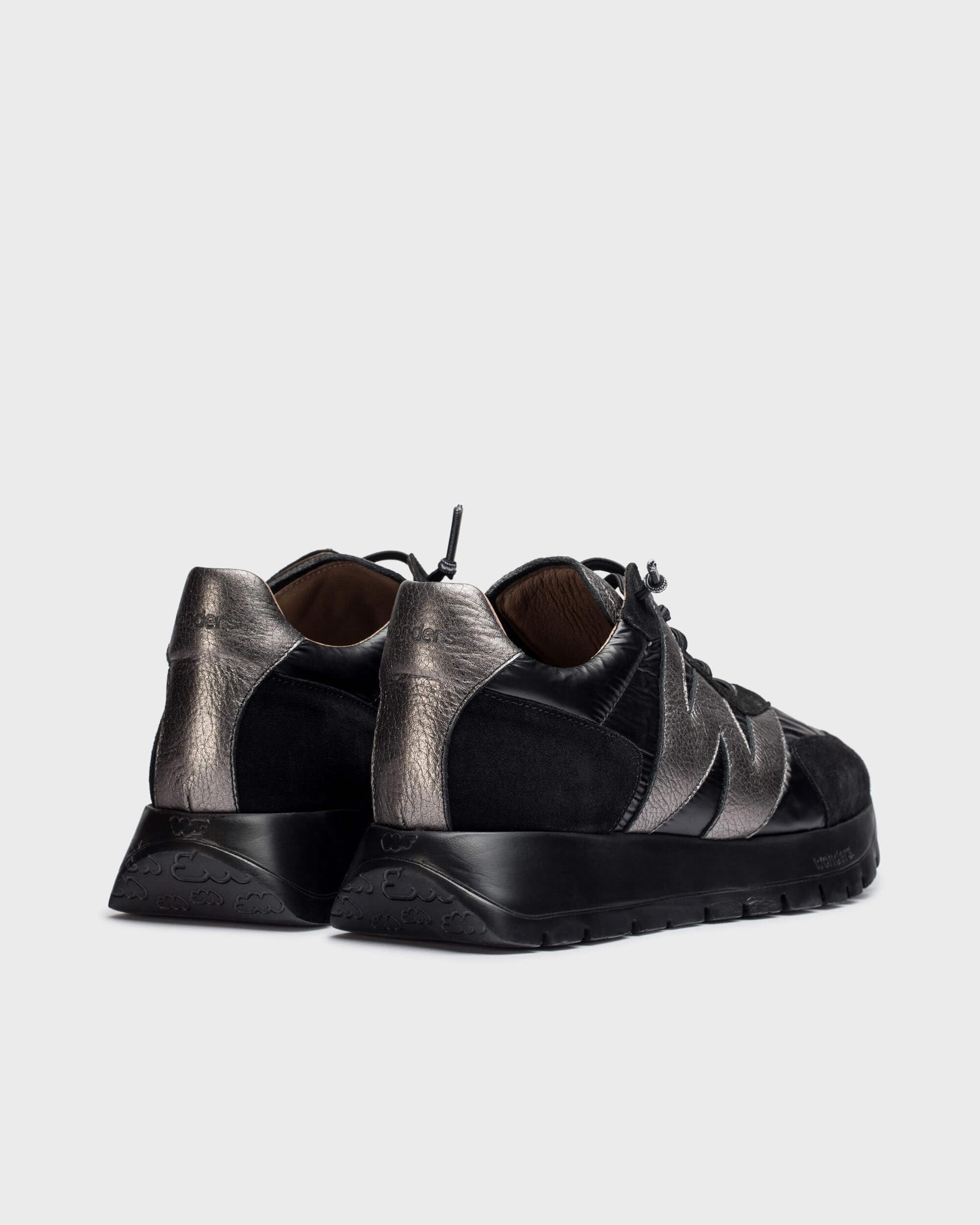 Wonders Black Odisei Sneakers