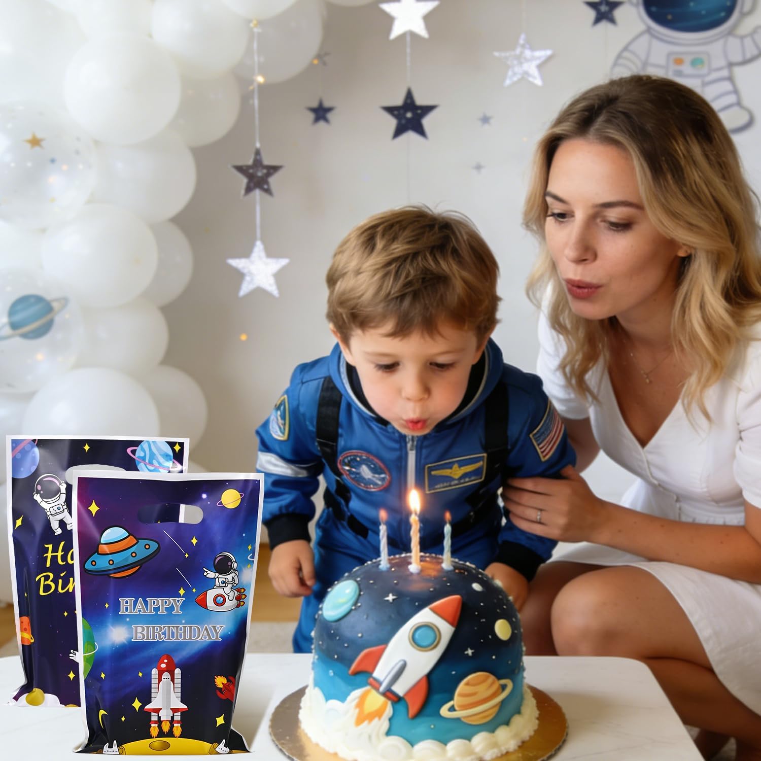 HappFestiv 50 Pcs Space Party Favor Bags, Astronaut Goodie Bags with Handle, Treat Bags for Snacks&Candy, Gift Bags Birthday Party Supplies