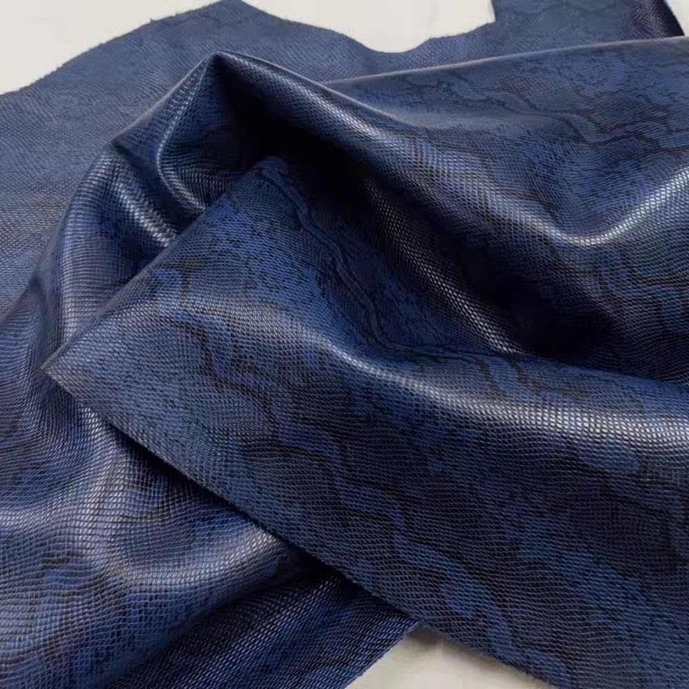 Aibote Hojas de piel de vaca auténtica en relieve, material de piel de vaca para manualidades de cuero (patrón de pitón azul, 5 pies cuadrados (forma irregular))