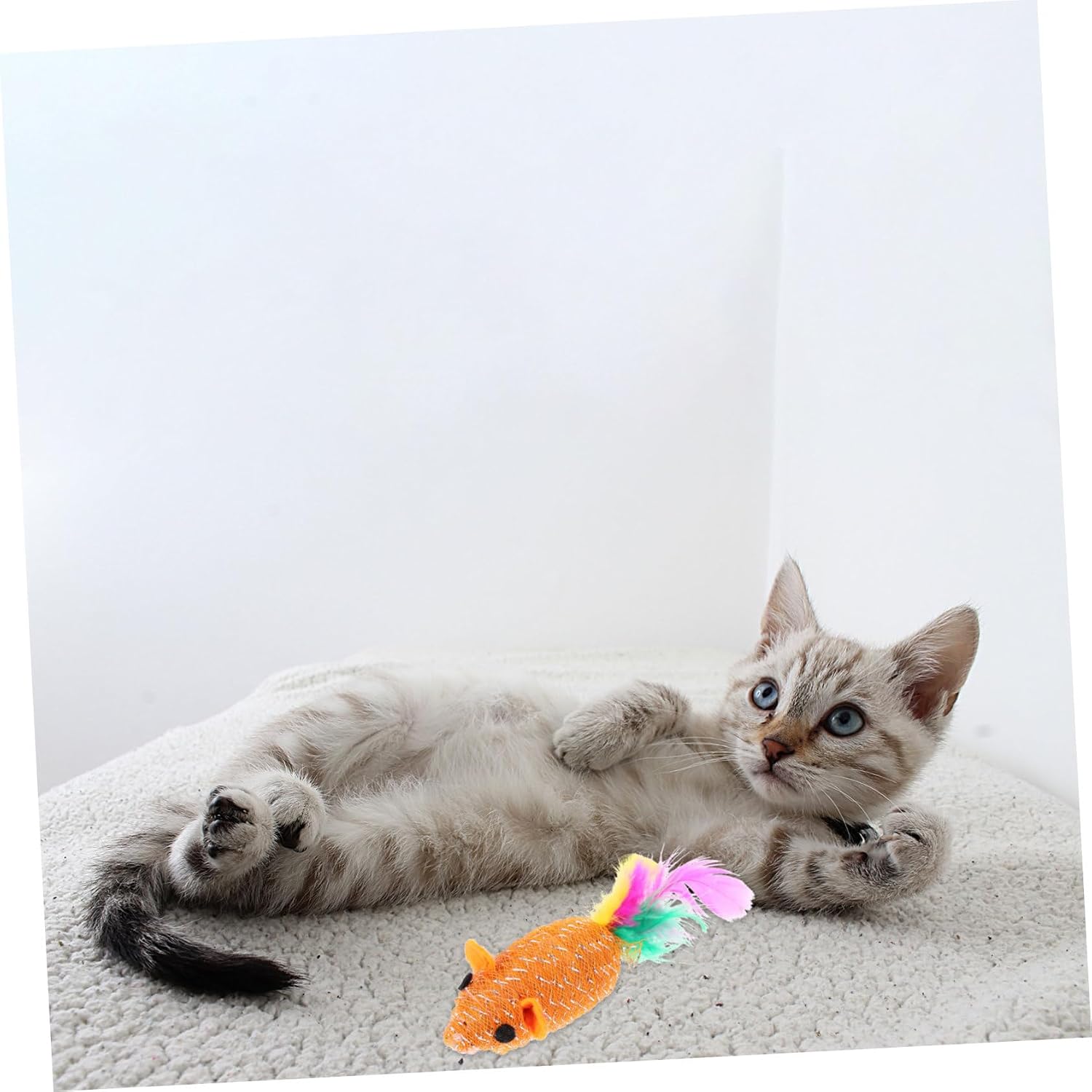 Sosoport 10pcs Lifelike Mouse Toys for Cats Random Colors Engaging Pet Supplies for Playful Cats and Kittens