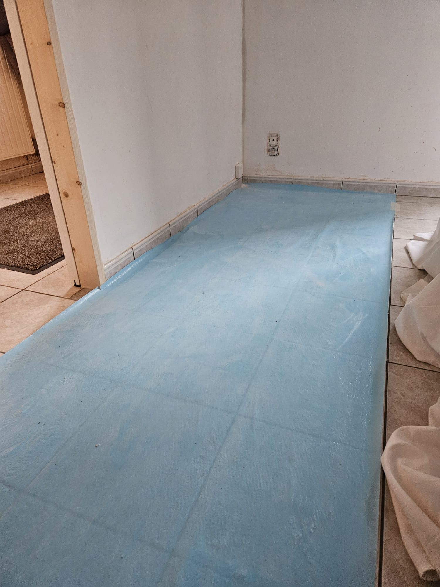 HLX Rouleau bâche de protection de sol feutre 1x30m - 120g/m² - 30m² - Anti-dérapant / auto-adhésif - non collant - idéal peintre-chantier-escaliers-rénovation