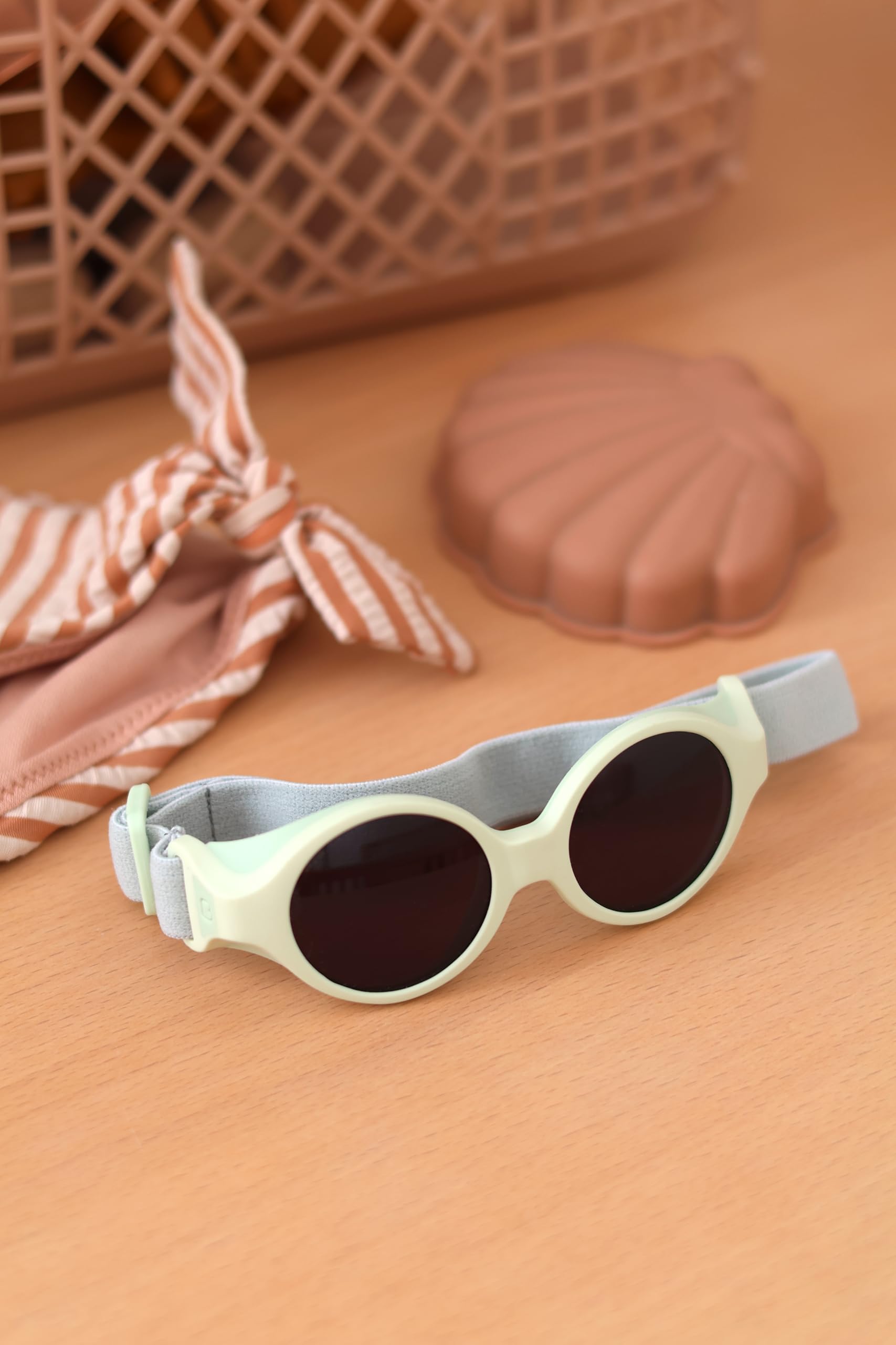 Béaba, Lunettes de soleil pour bébé 0-9 mois, Protection 100% UV - CAT 4, Protection Latérale, Confort Optimal, Bandeau élastique ajustable, Collection Glee, Citronnade