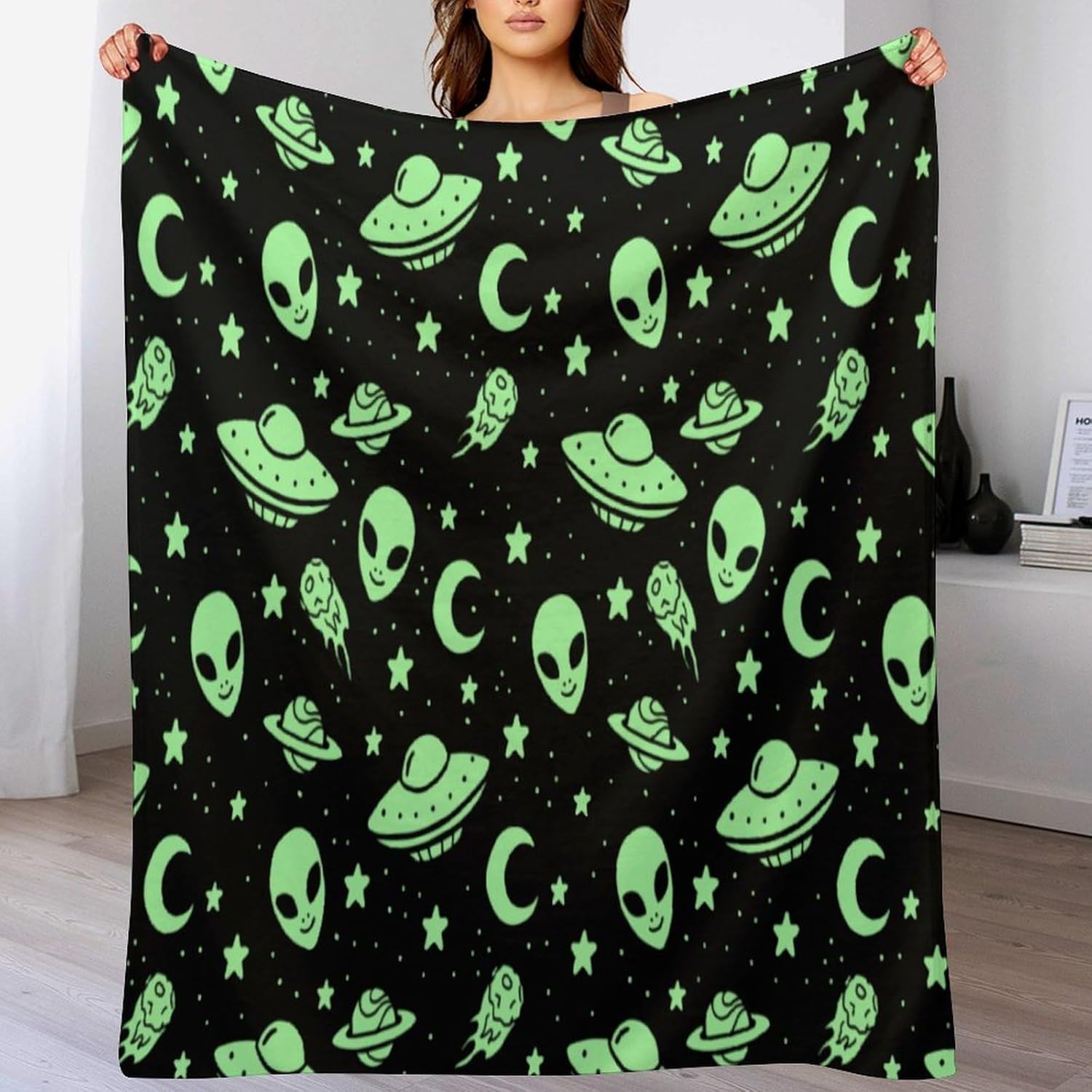 Green Alien Moon UFO Blanket Soft and Warm Throw Digitally Printed Super Soft Micro Plush Blanket for Sofa Bed Living Room 60"*80"£¨150 * 200cm£©.