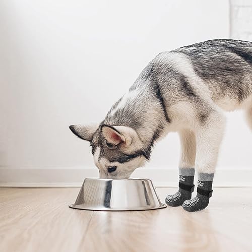 Miniatura 7 de SCENEREAL Calcetines antideslizantes de doble cara para perro con correas ajustables calcetines antideslizantes para perros para suelos de madera