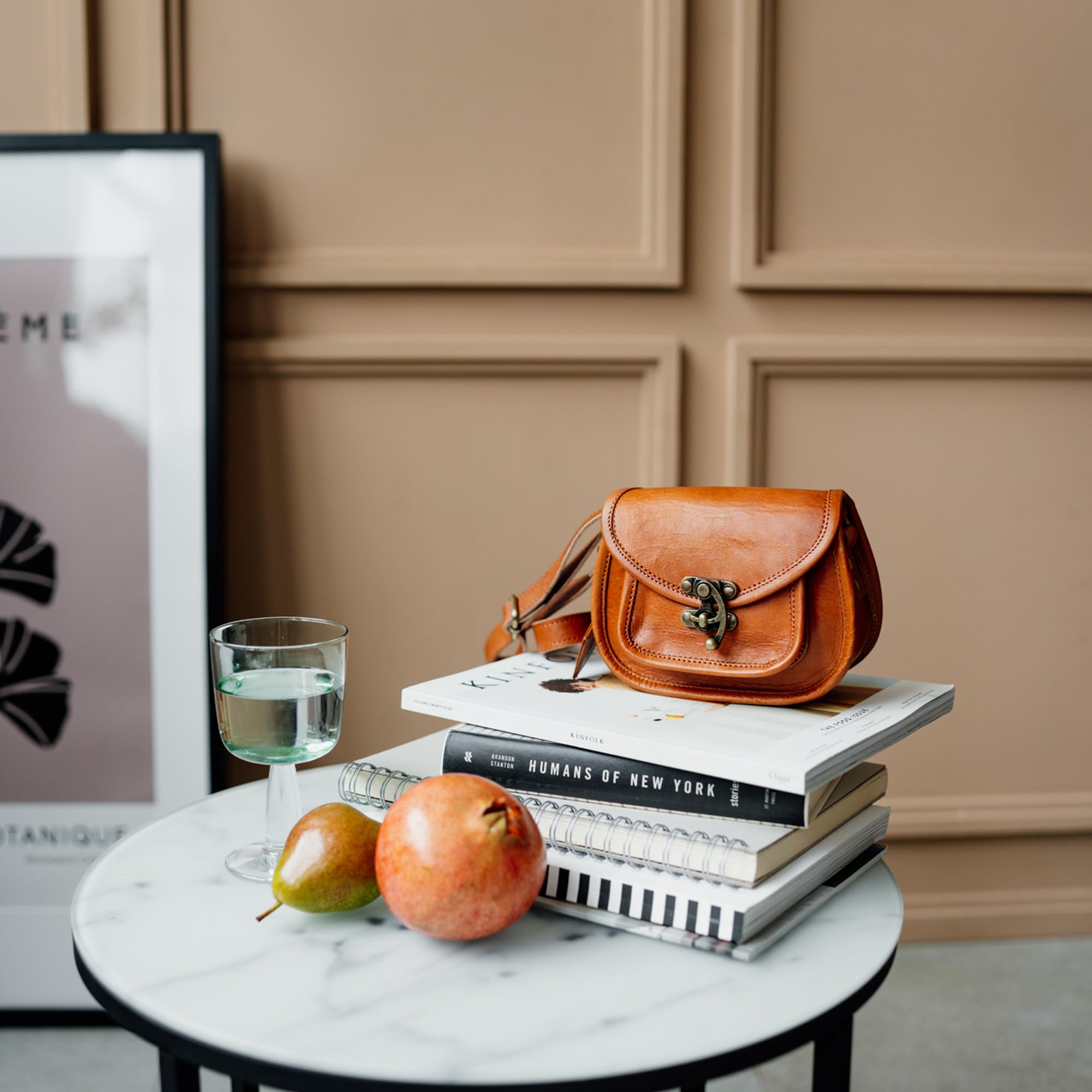 Berliner Bags Vintage Schultertasche Valencia, Kleine Umhängetasche, Handtasche aus Leder für Damen - Braun