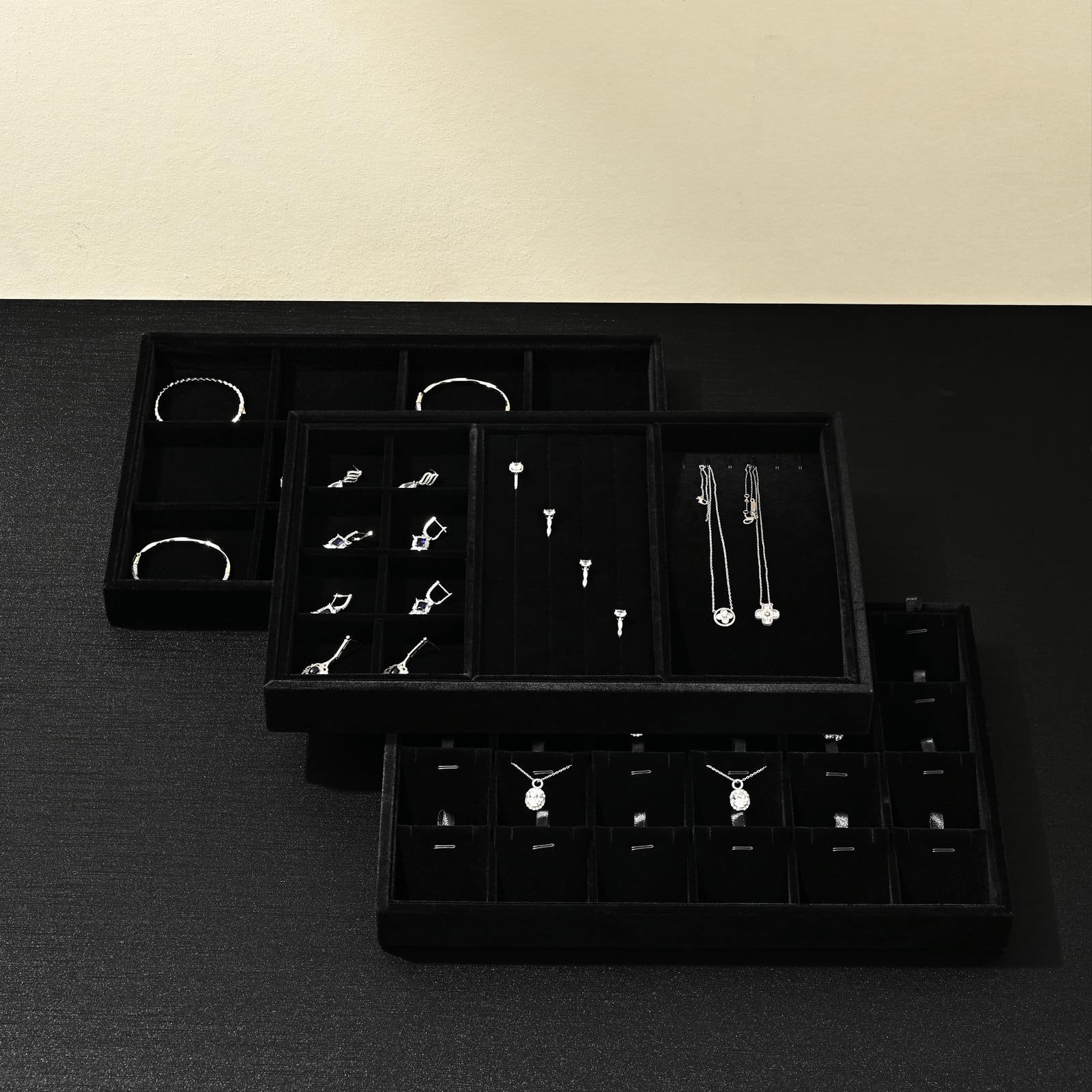 Oirlv Noir Velours 12 Grilles Plateau à Bijoux,Rangement De Bijoux Tiroir Plateau Organisateur De Bijoux Bagues Boucles D'oreilles Bracelets Organiz