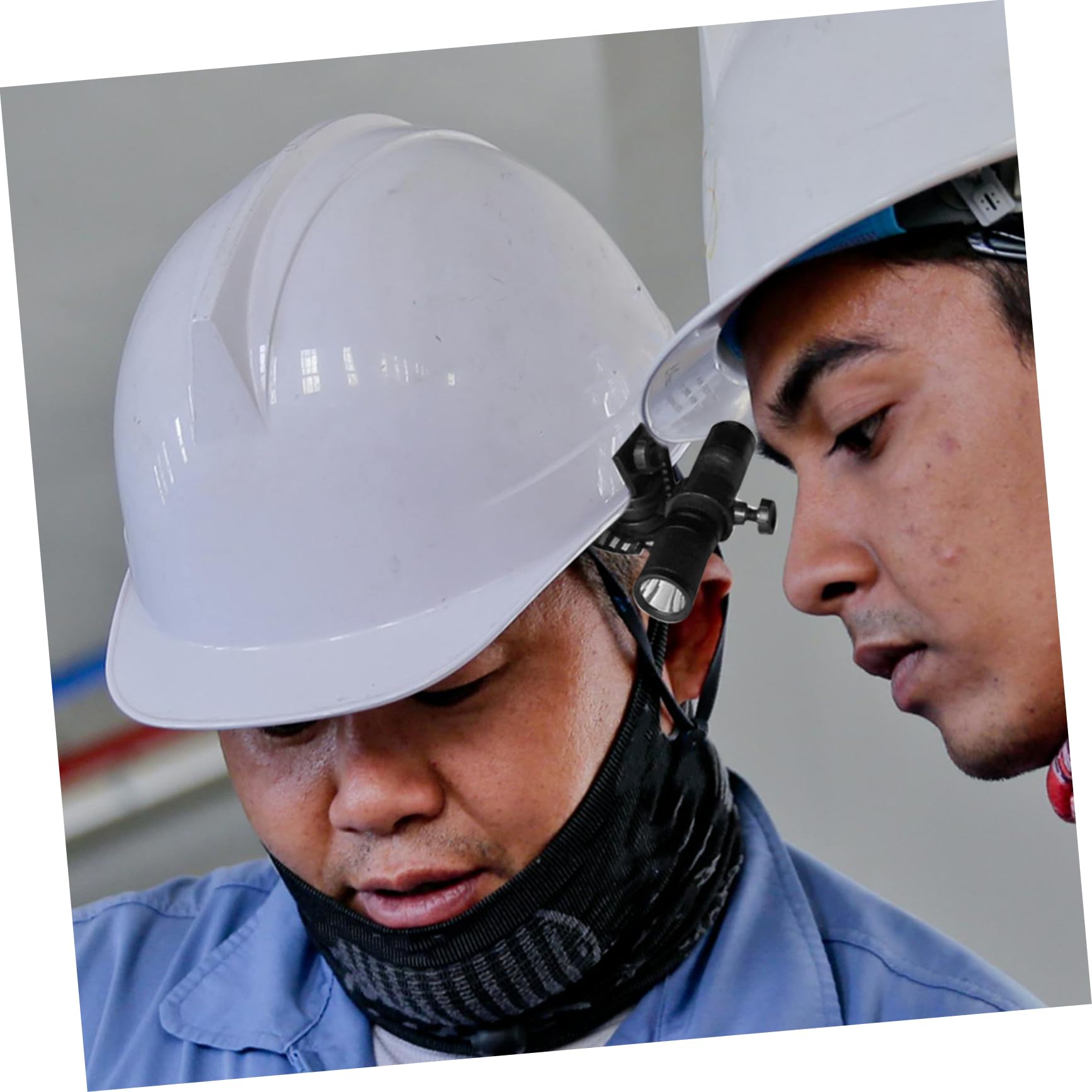 1Set Flashlight Holder Clamp Tactical Helmet Flashlight Mount Clip Torch Clamp Adaptor For Helmet Holder Torch Outdoor Supplies