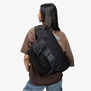 Amazon | [クローム] メッセンジャーバッグ CTZ 15L MESSENGER/シー