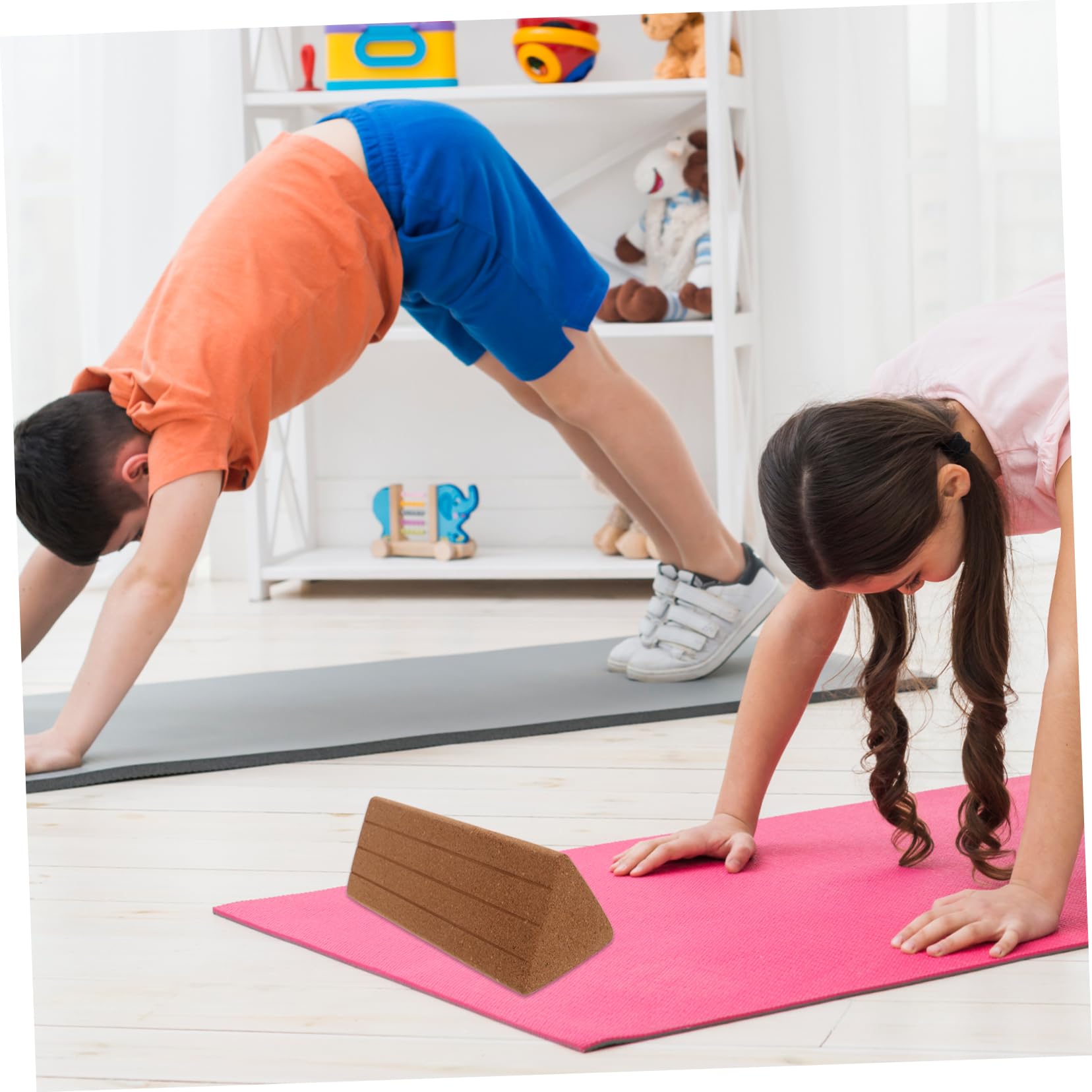 Abaodam Kork-yogablöcke Mit Dreiecksform Übungsblöcke Aus Schaumstoff Fitnessblöcke Für Yoga Tanz Und Pilates Trainingszubehör Für Anfänger Und Fortgeschrittene
