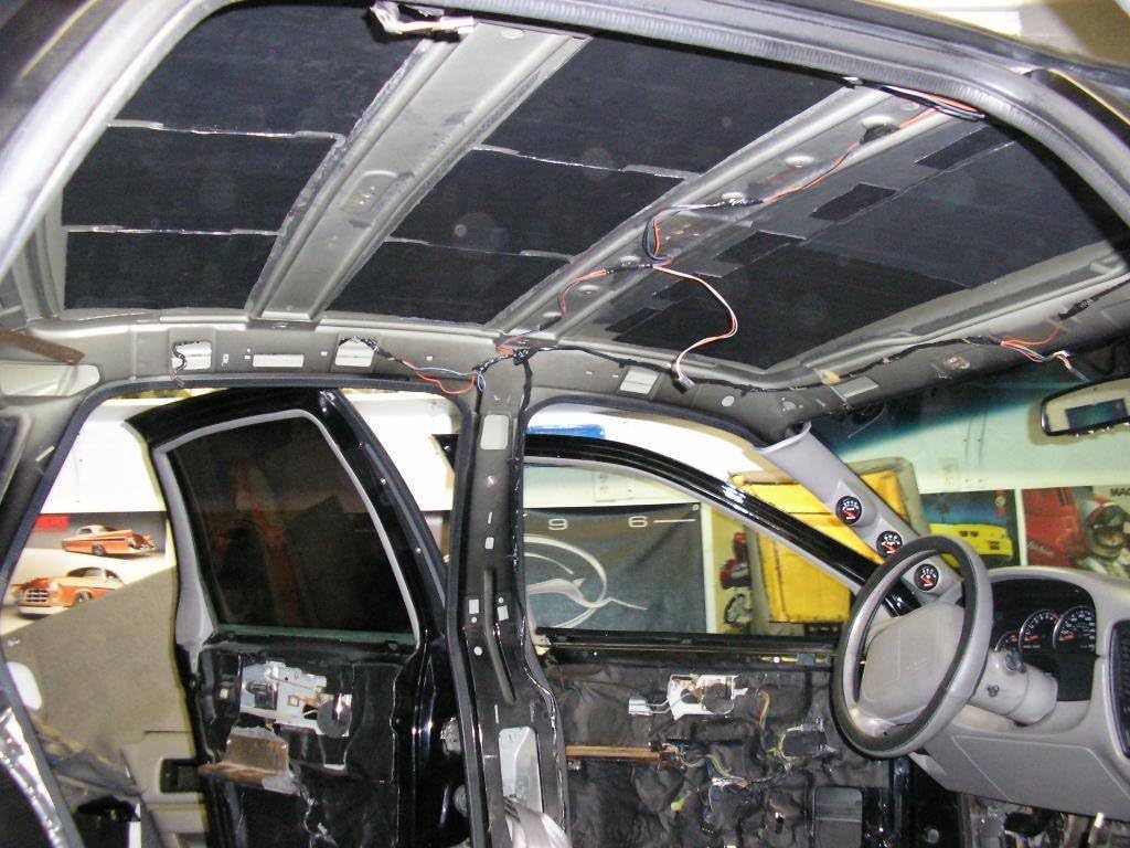 Second Skin Damplifier Pro Butyl Rubber Sound Deadening Mat + Roller - (2mm Thick, 30 sq ft) - Made in USA