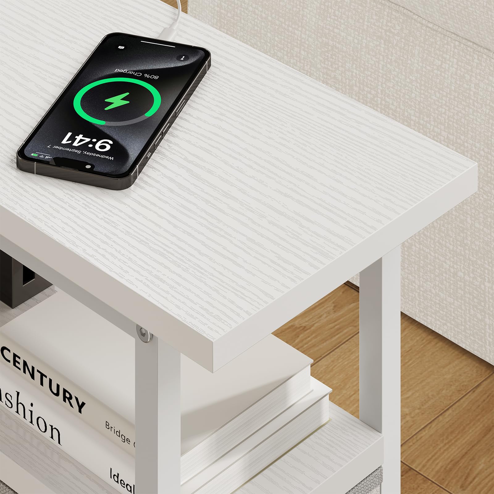 HOOBRO Tables de Chevet avec Multiprises, 1 Prise et 2 Ports USB, Tables d’Appoint avec 3 Tiroirs, Bouts de Canapé avec Rangement, Petit Espace, Salon, Chambre, Blanc EWW482CBZ01
