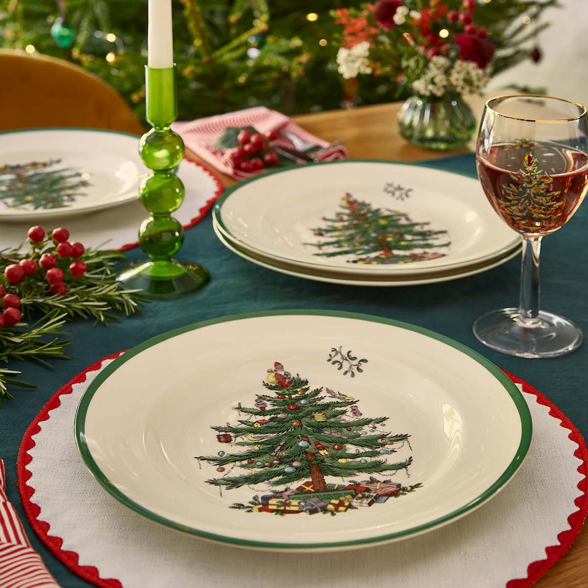 Spode Juego de 4 platos llanos de árbol de Navidad