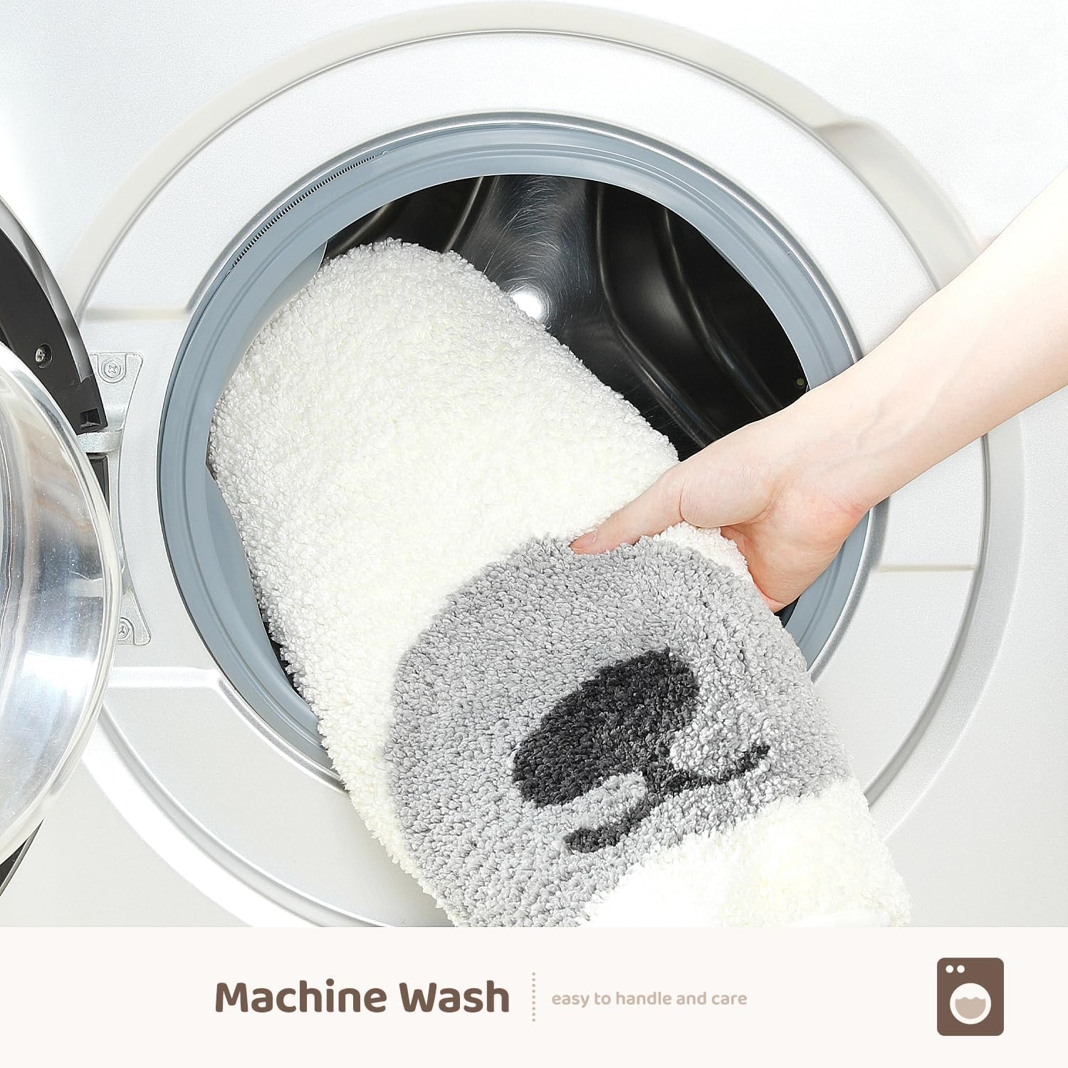 Molesun Cute Animal Bath Mat Soft, Shower Rug Plush Microfiber Funny Bath Rug Water Absorbent Floor Mats, Bathroom Rug for Kids Room, Bedroom, Kitchen (Polar Bear, 20 x 24)