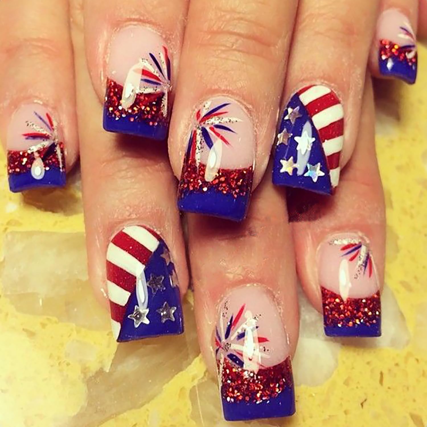 24Pcs 4th of July Press on Nails Short Square Fake Nails with Designs Patriotic False Nails Stick on Nail American Flag Acrylic Nail Independence Day