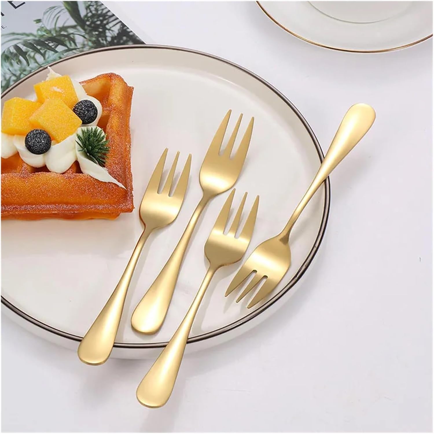 6pcs Stainless Steel Cutlery Fruit Forks Dessert Forks are Small and Delicate for Entertaining Guests(Rainbow)