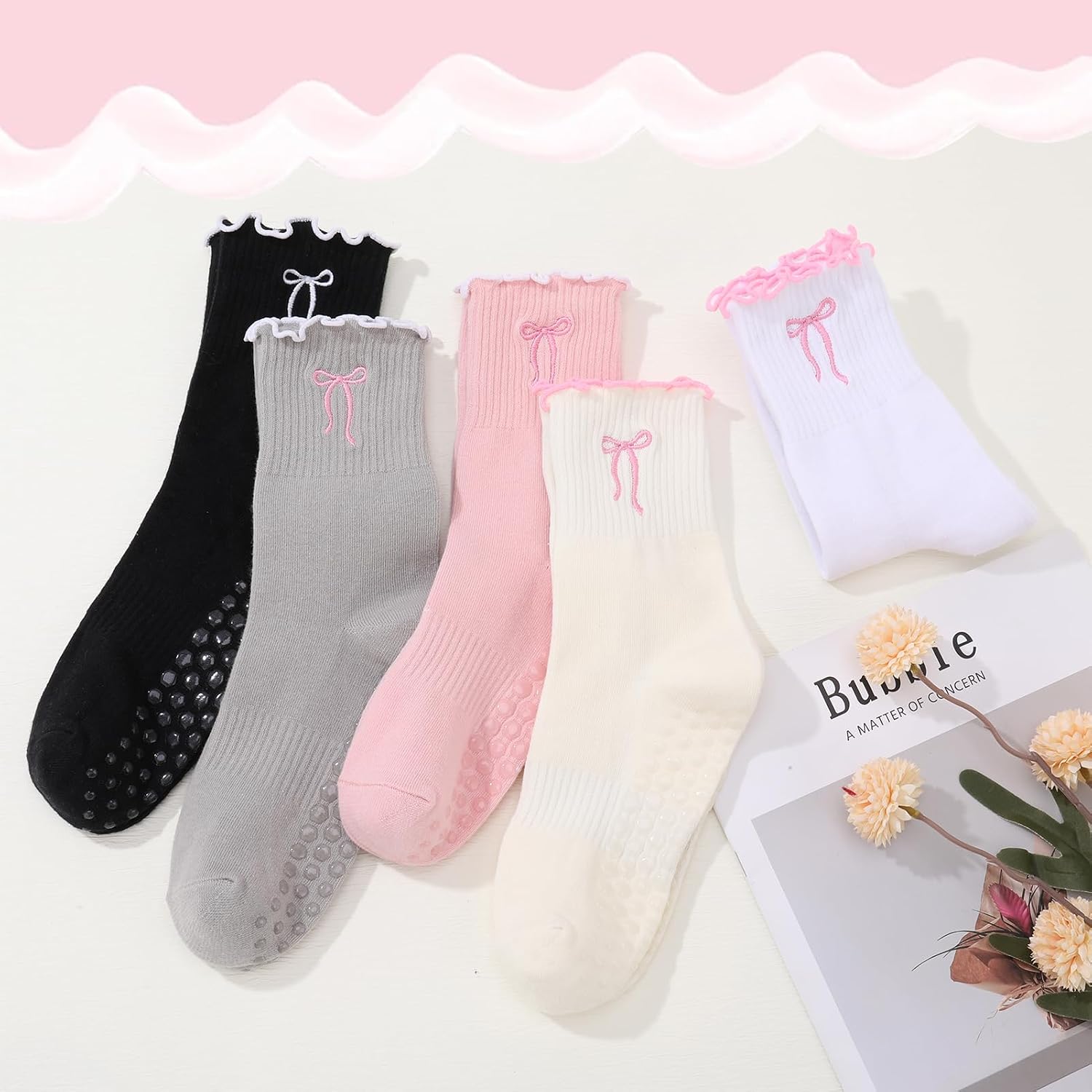 5 Pairs Women‘s Cute Pilates Socks with Grips, Non-Slip Ruffle Yoga Sock, Cotton Grippy Crew Sock for Barre Ballet