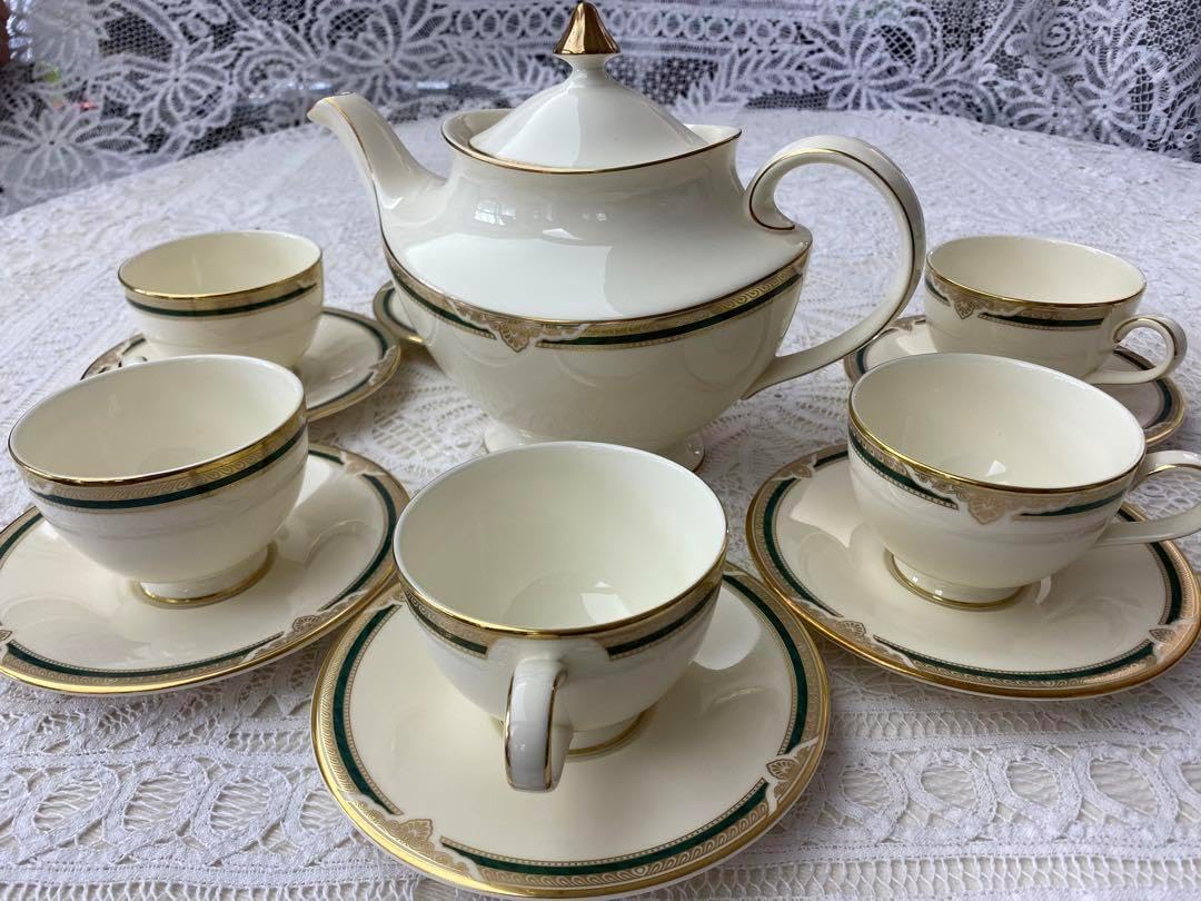 Royal Doulton ロイヤルドルトン カップ 4個セット ブランブリーヘッジ