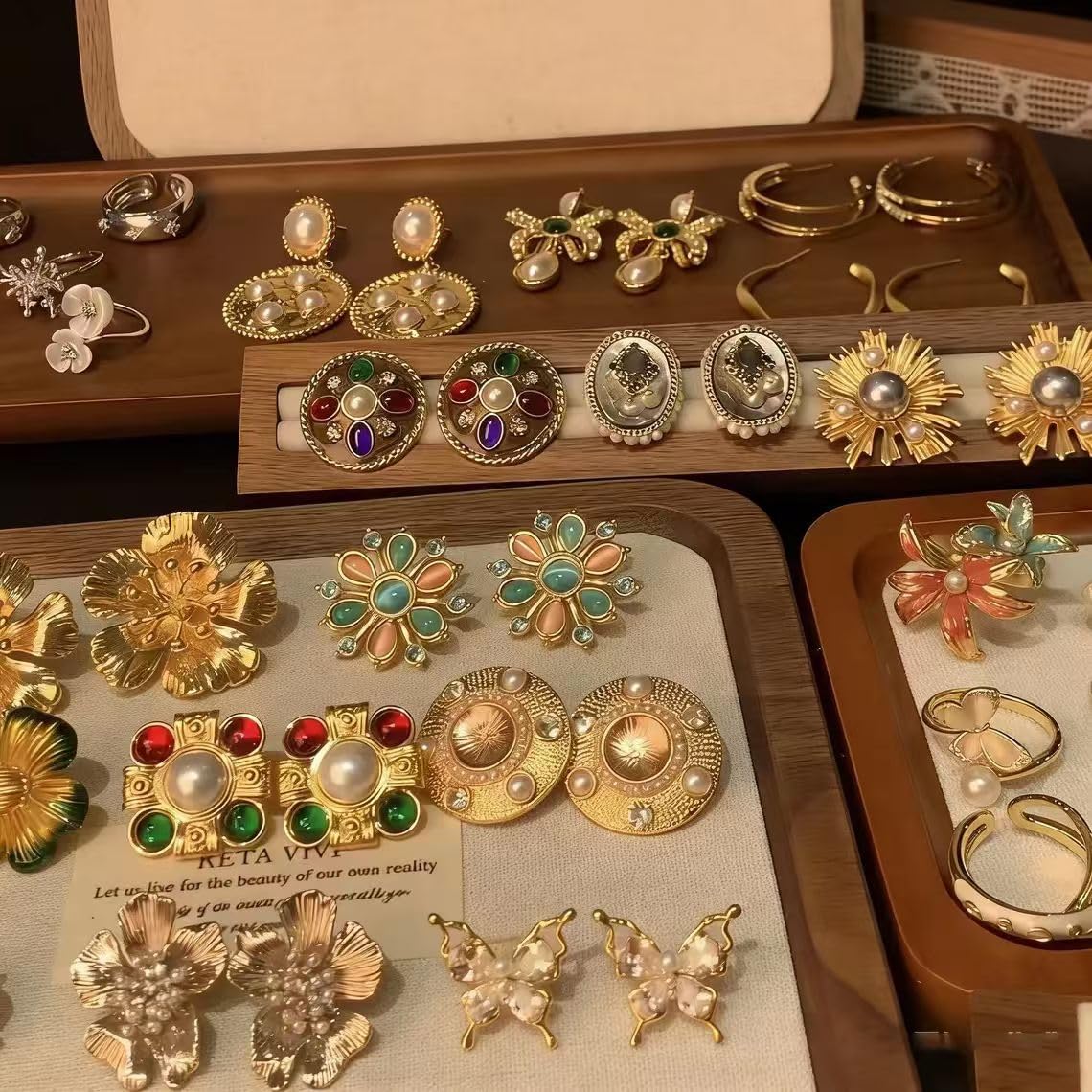 Pot de 30 à 80 pièces de bijoux gothiques, ensemble de bijoux surprise pour femme comprenant colliers, boucles d'oreilles, bagues, bracelets et pinces à cheveux, cadeau unique pour anniversaire