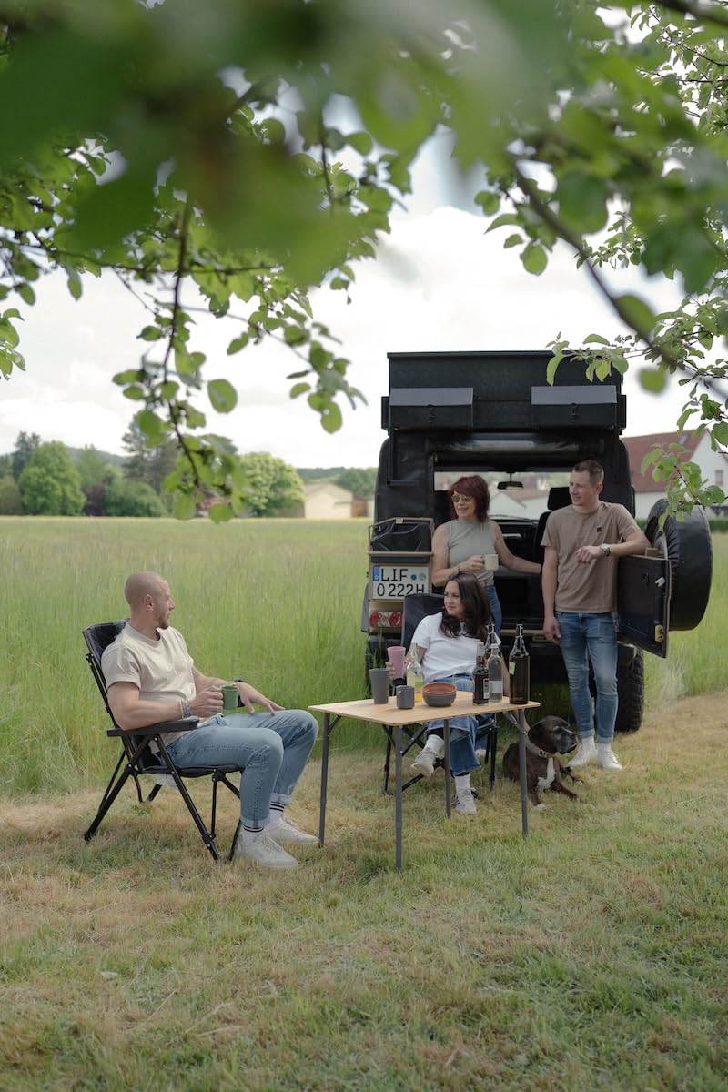 reMAIN Campinggeschirr-Set, 12-teilig, Elfenbeinweiß/Schiefergrau/Olivgrün | Mit 4 Tellern, 4 Bechern mit Deckel und 4 Schüsseln – bruchsicher, stapelbar und ideal für Camping & Outdoor